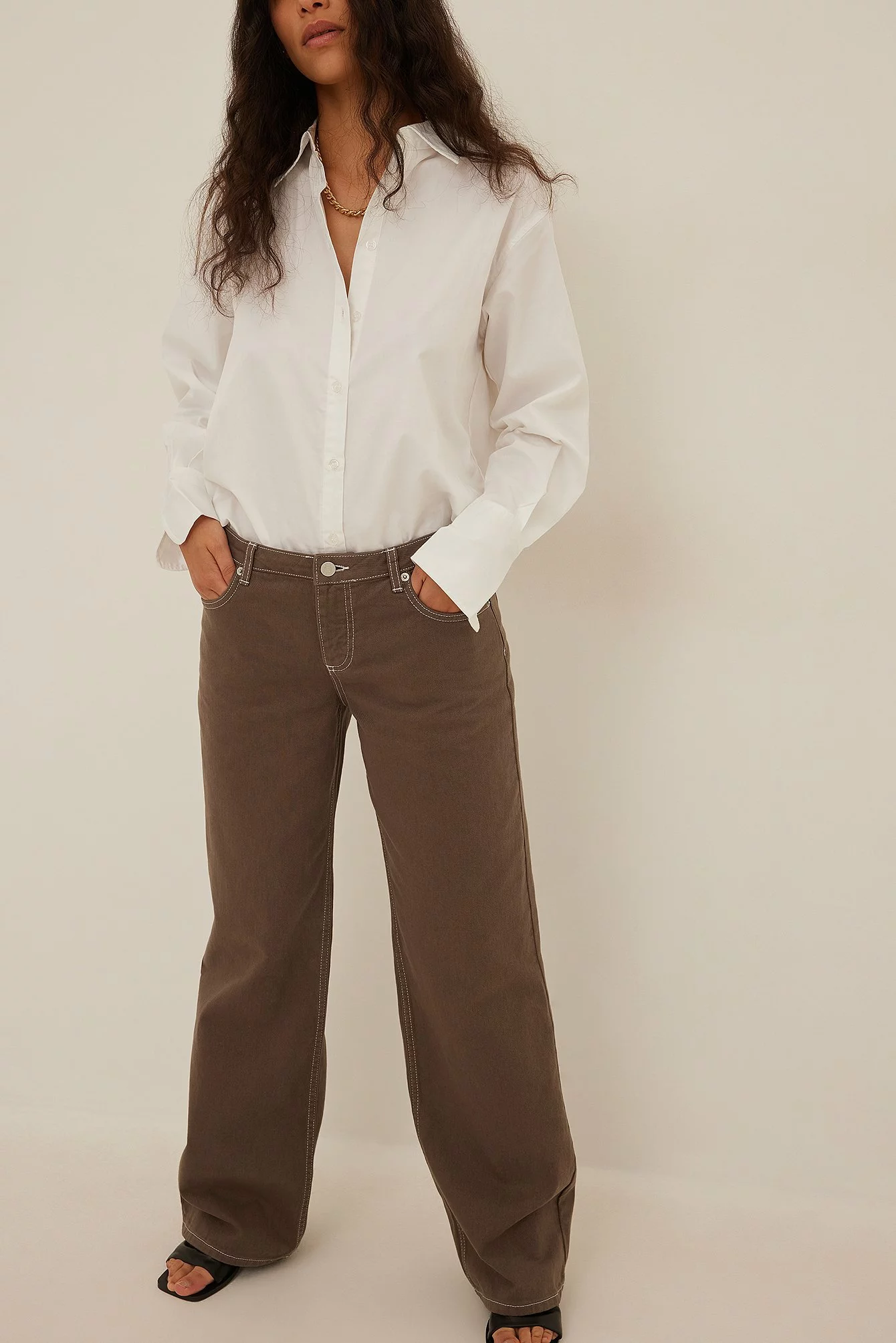 NA-KD Trend Contrast Seam Low Waist Jeans - Image 7