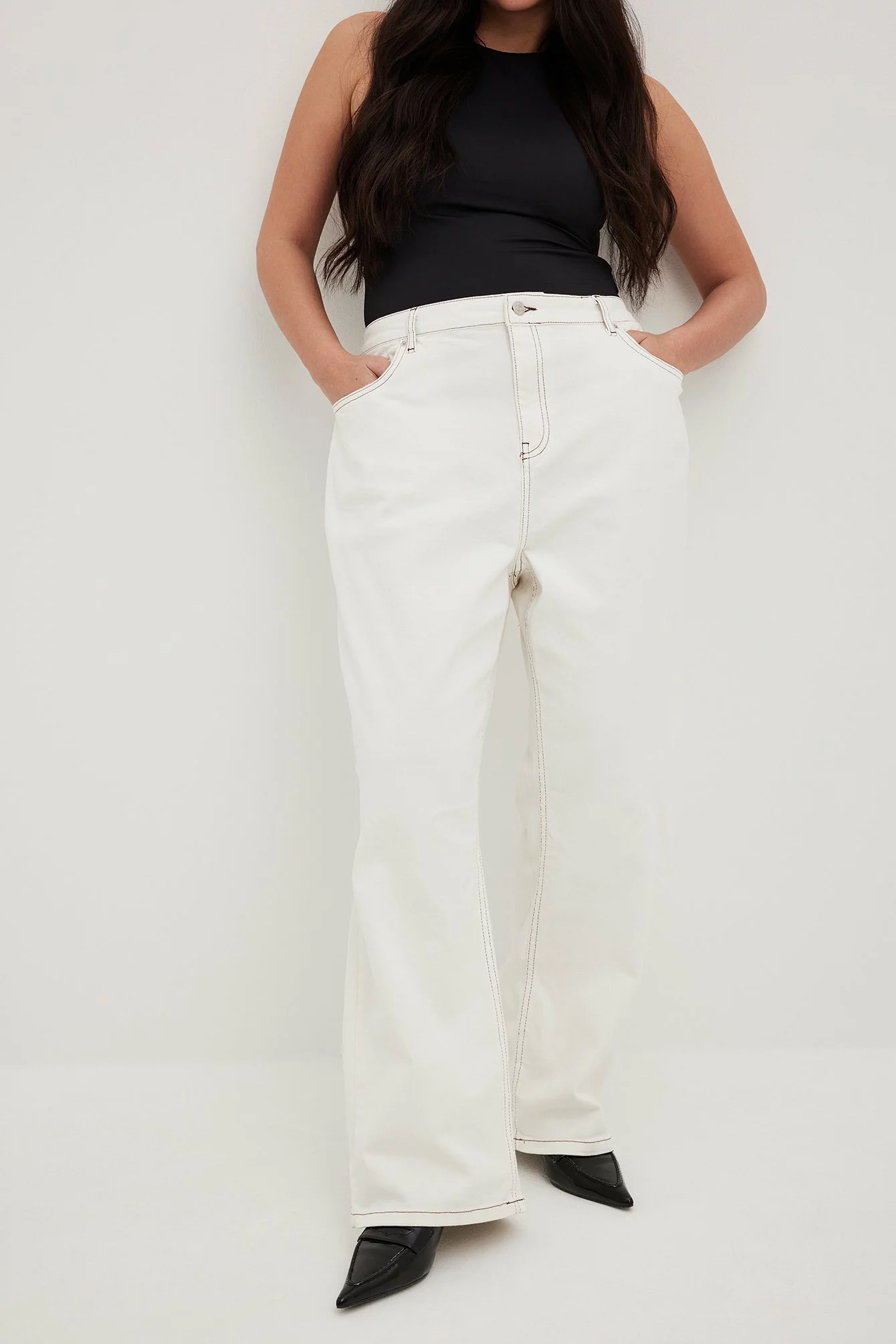 NA-KD Contrast Seam Straight High Waist Denim - Image 3