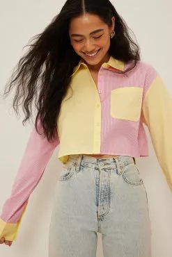 Ida Zeile X NA-KD Cropped Boxy Shirt