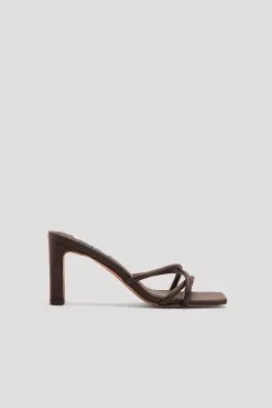 Klara Montes X NA-KD Crossed Front Strap Sandals