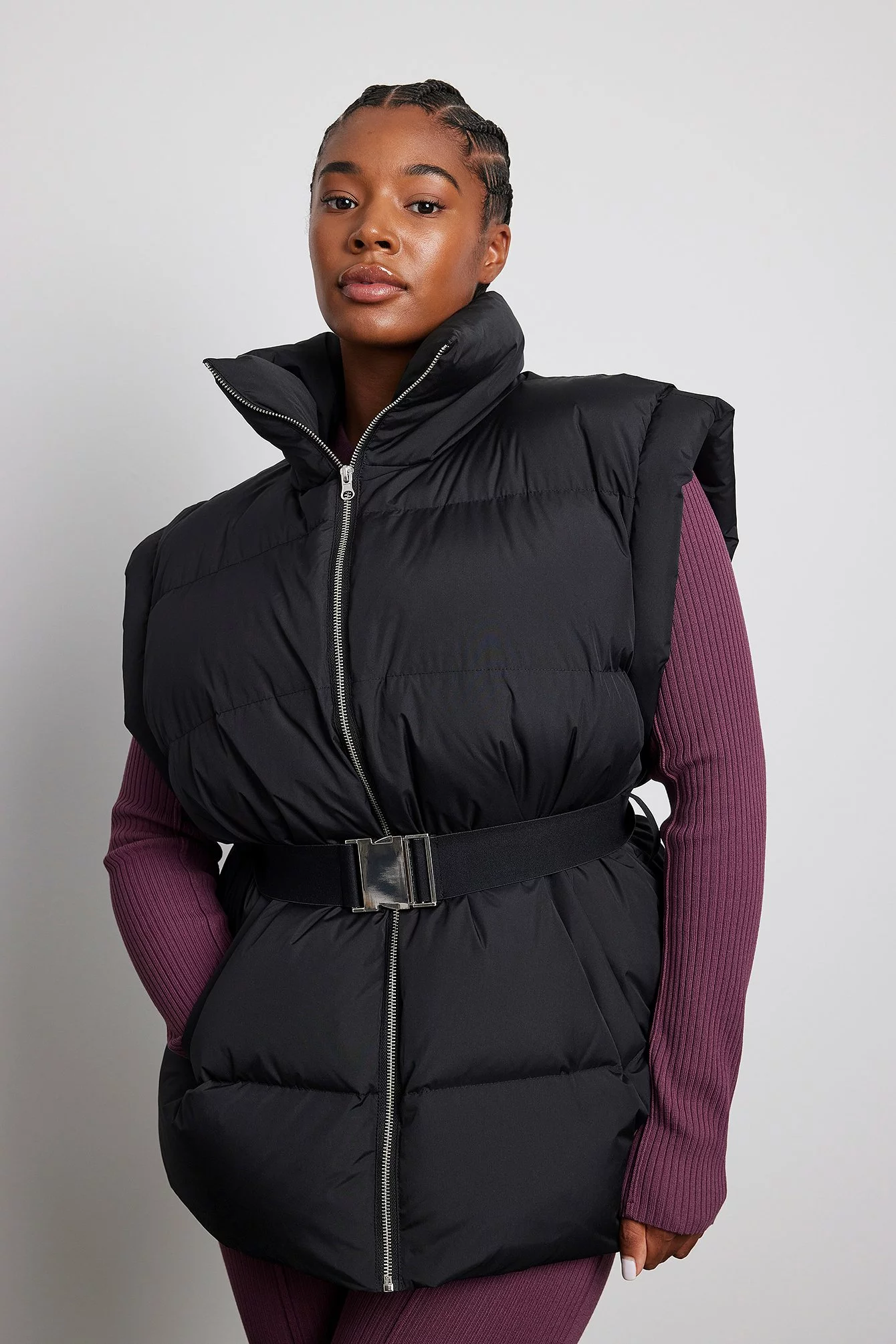 NA-KD Future Down Blend Padded Belted Vest - Image 3