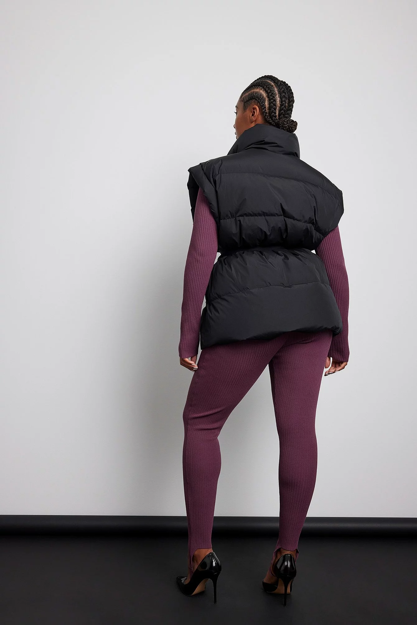 NA-KD Future Down Blend Padded Belted Vest - Image 2