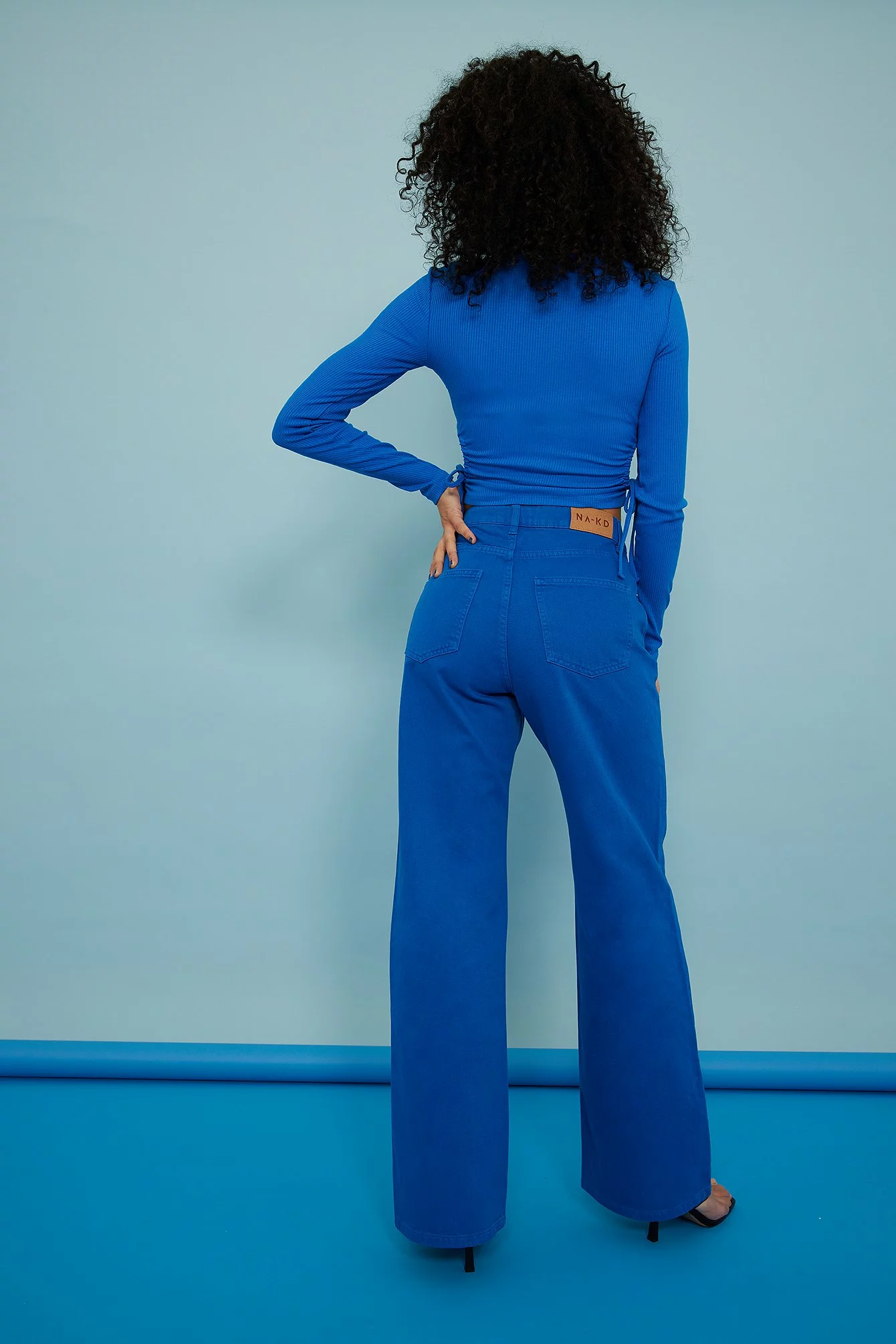 NA-KD Trend Relaxed Full Length Jeans - Image 20