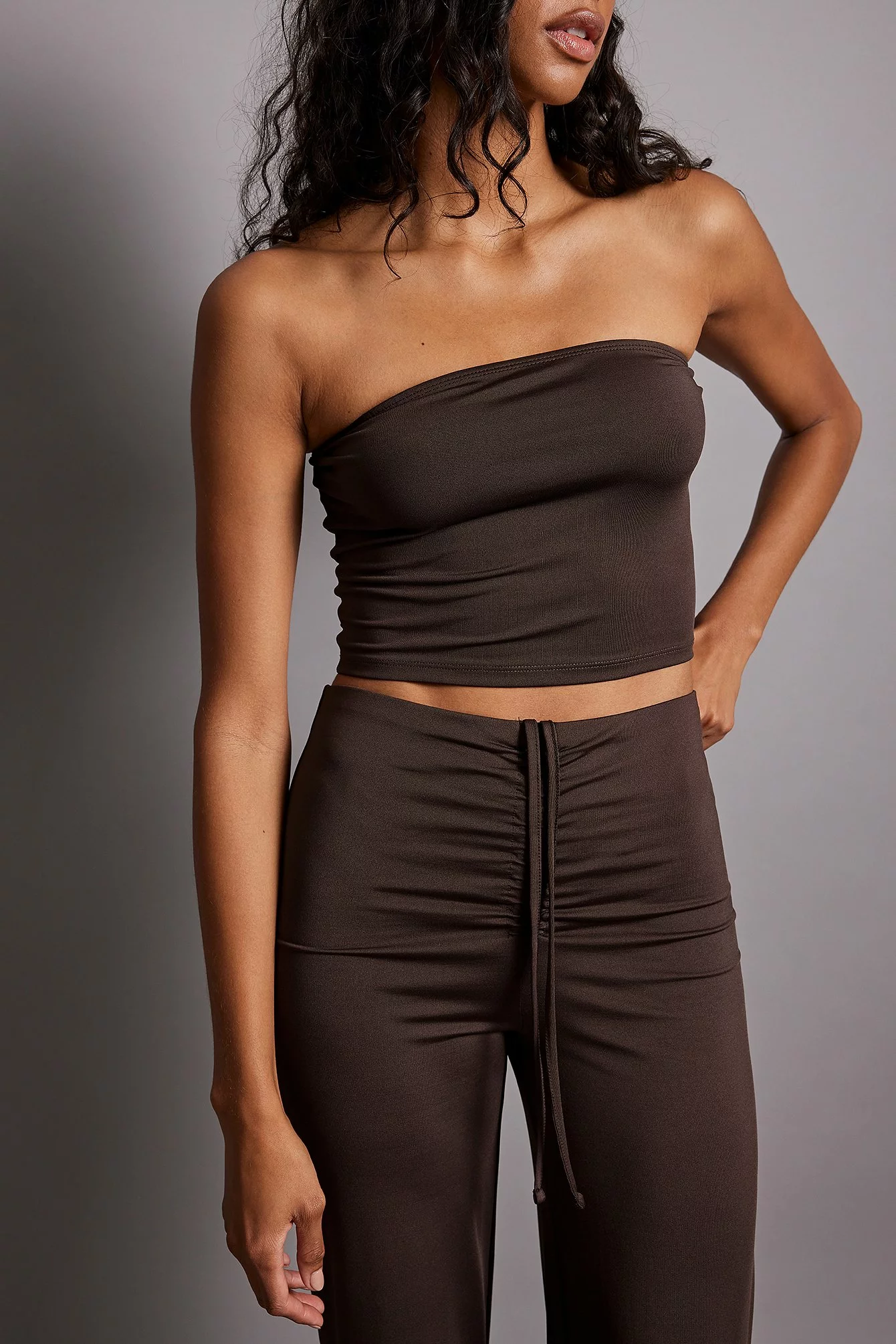 NA-KD Drawstring Detail Straight Trousers