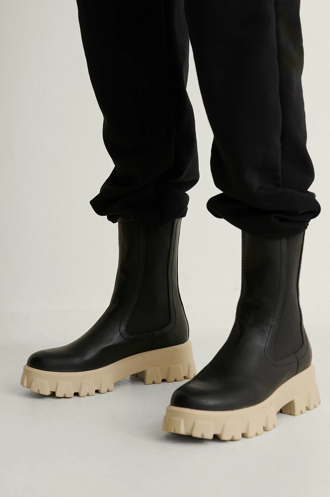 NA-KD Shoes Elastic Profile Boots - Image 3