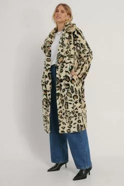 NA-KD Trend Faux Fur Coat