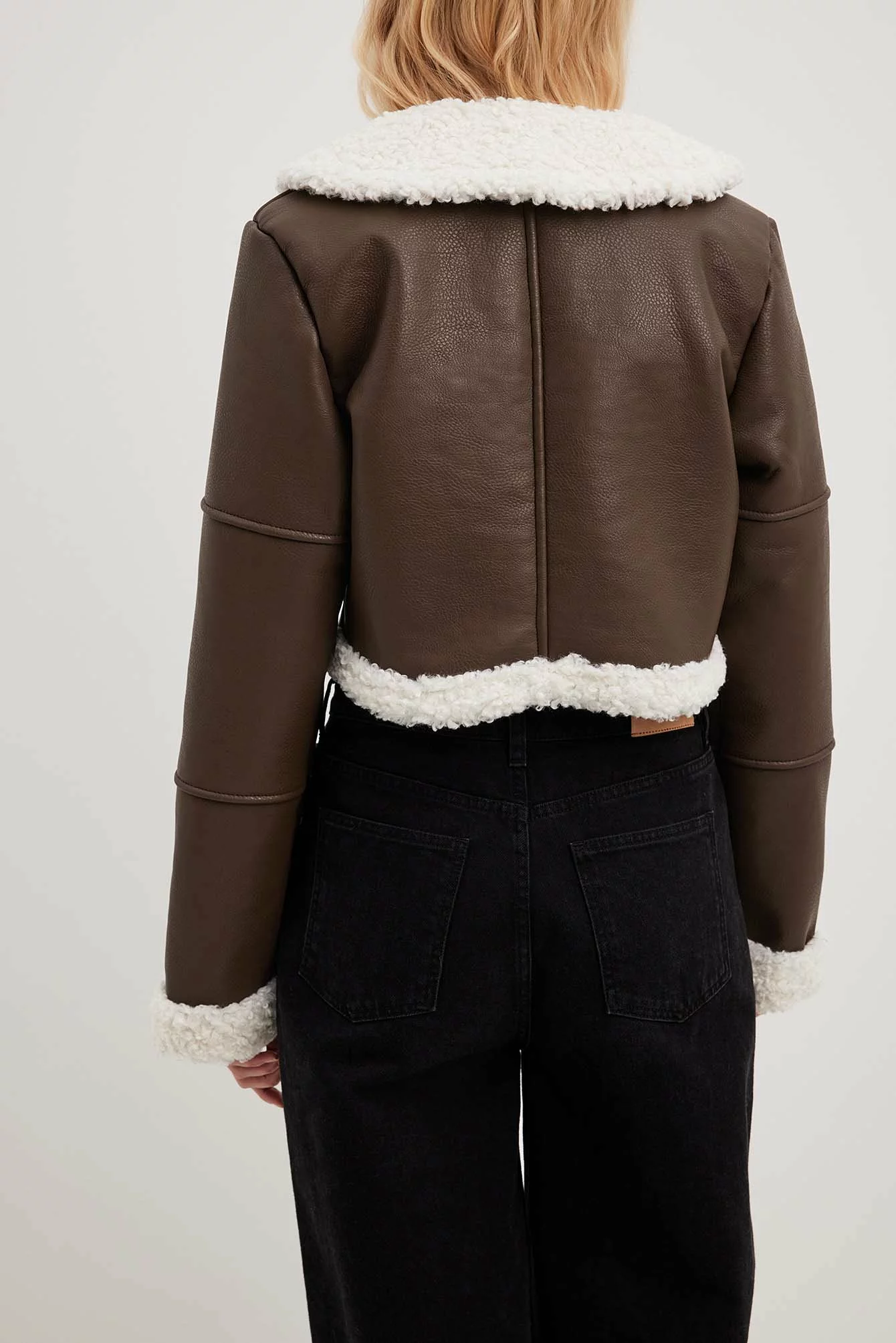 Sofia Coelho X NA-KD Fitted Shearling Jacket - Image 2