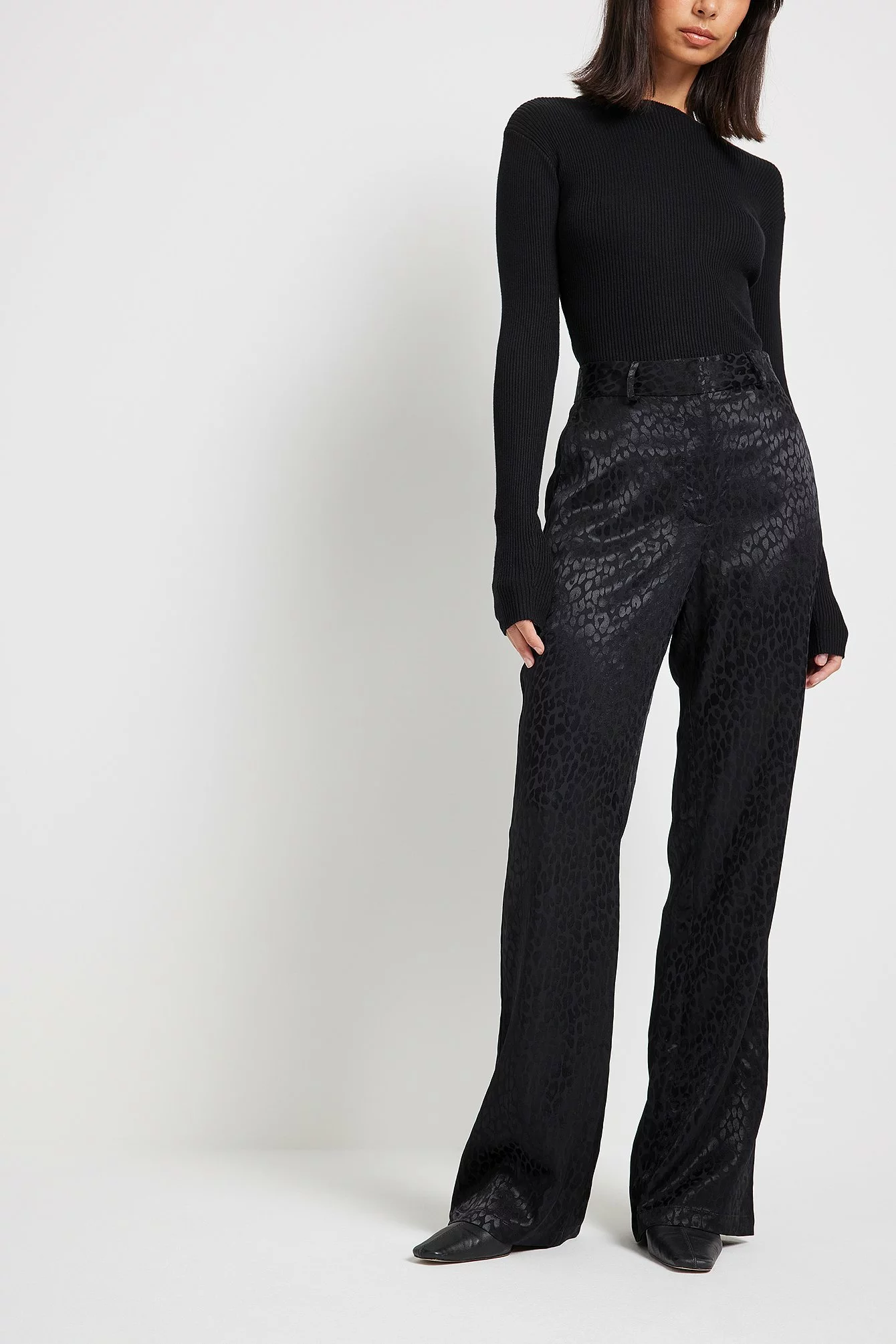 NA-KD Party Flared High Waist Jacquard Suit Pants - Image 3