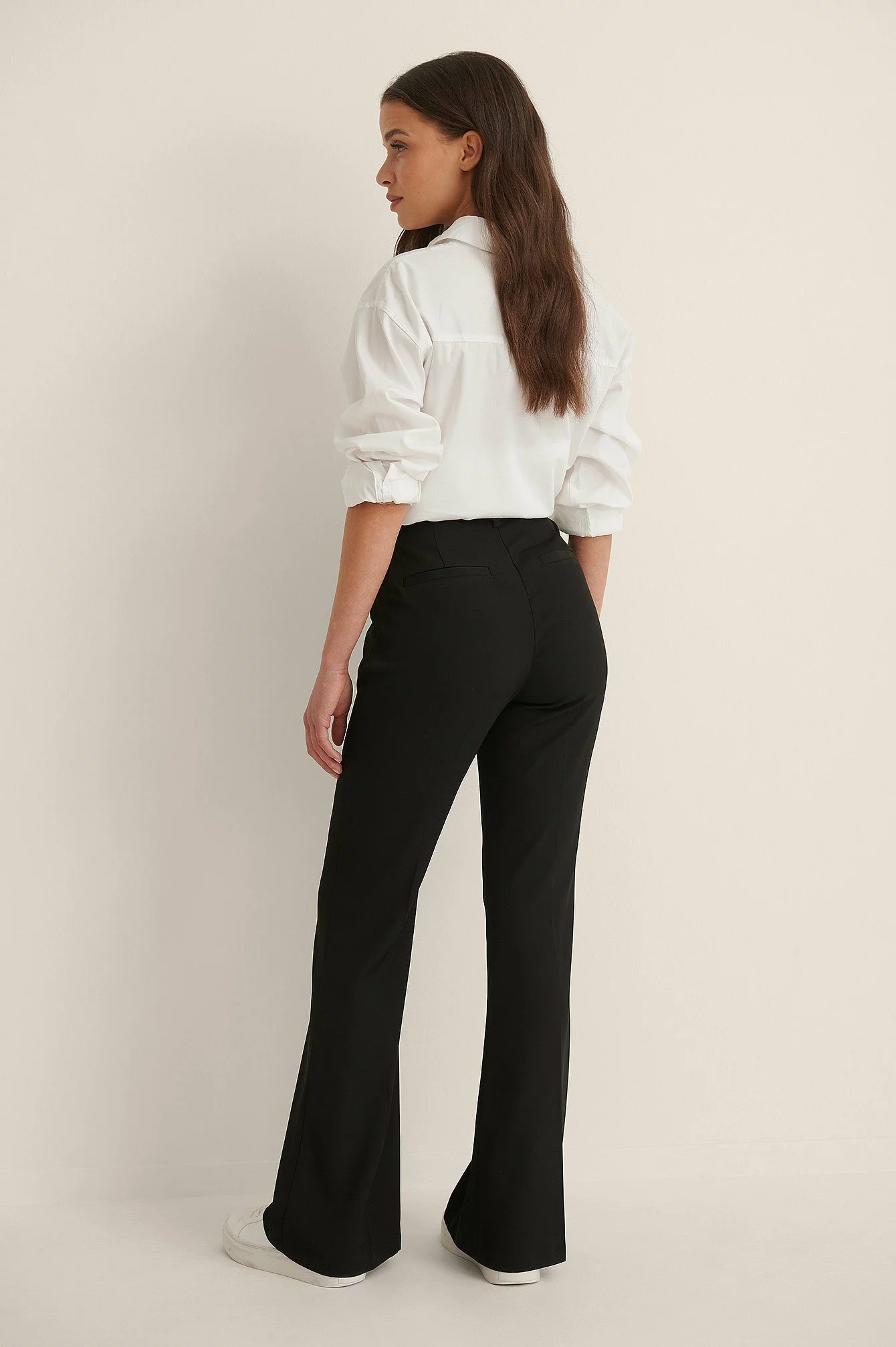 NA-KD Trend Flared Tailored Suit Pants - Image 4