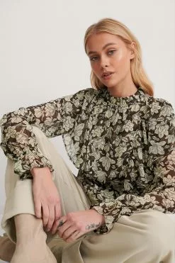 NA-KD Flounce Blouse