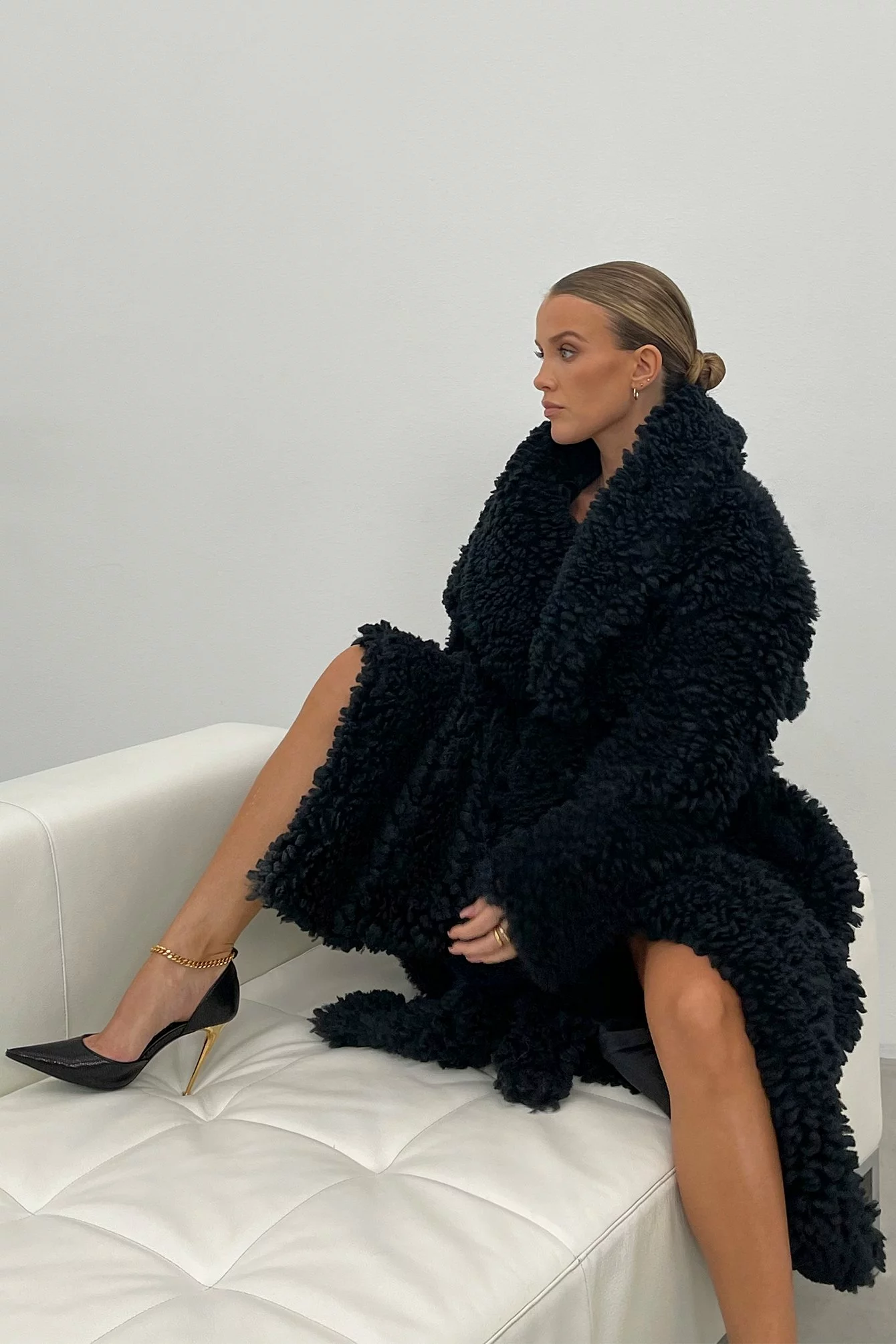 Handpicked X NA-KD Fluffy Oversized Belted Coat - Image 2