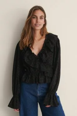 NA-KD Frill Drawstring Blouse