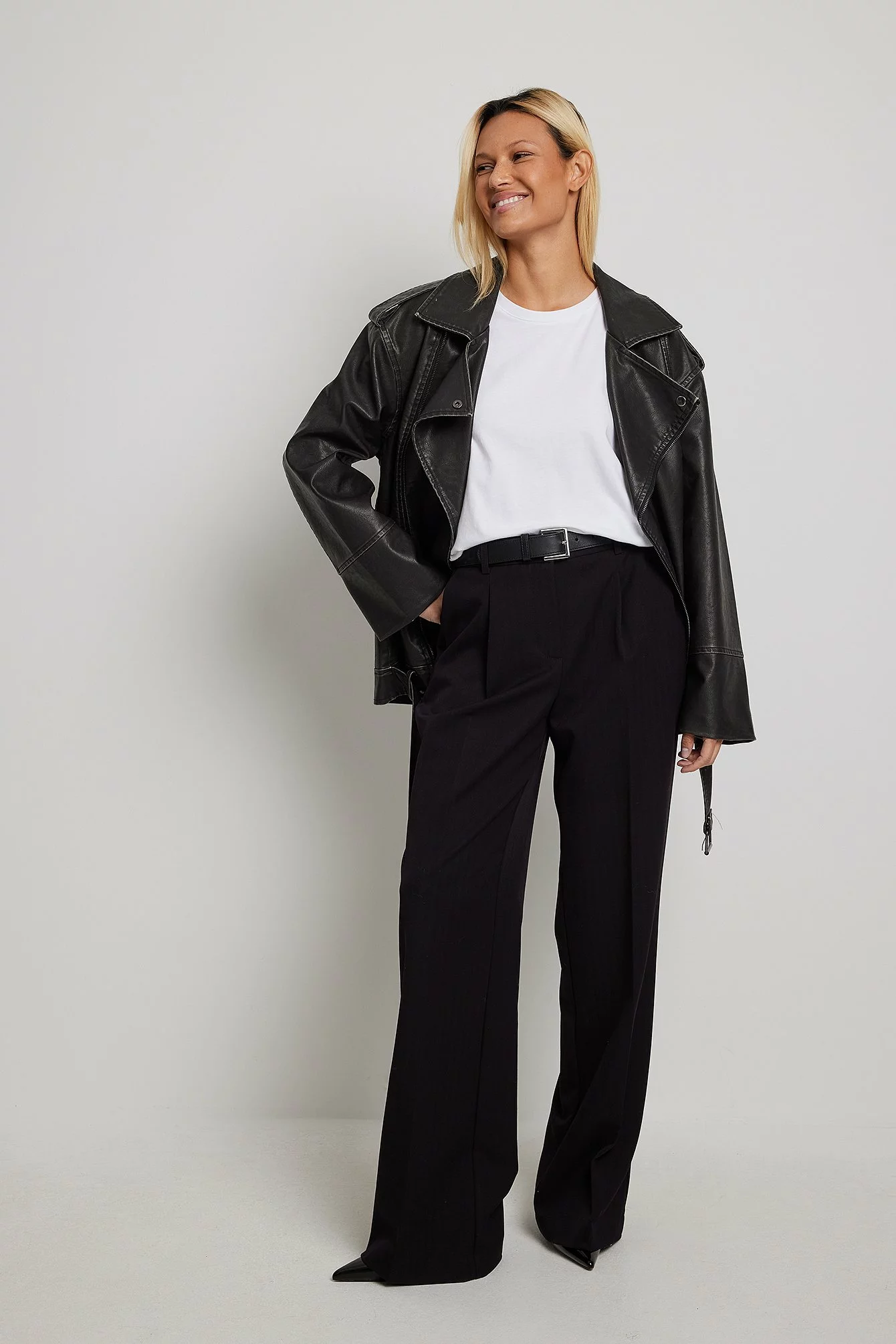 NA-KD Trend Heavy Low Waist Suit Pants - Image 8