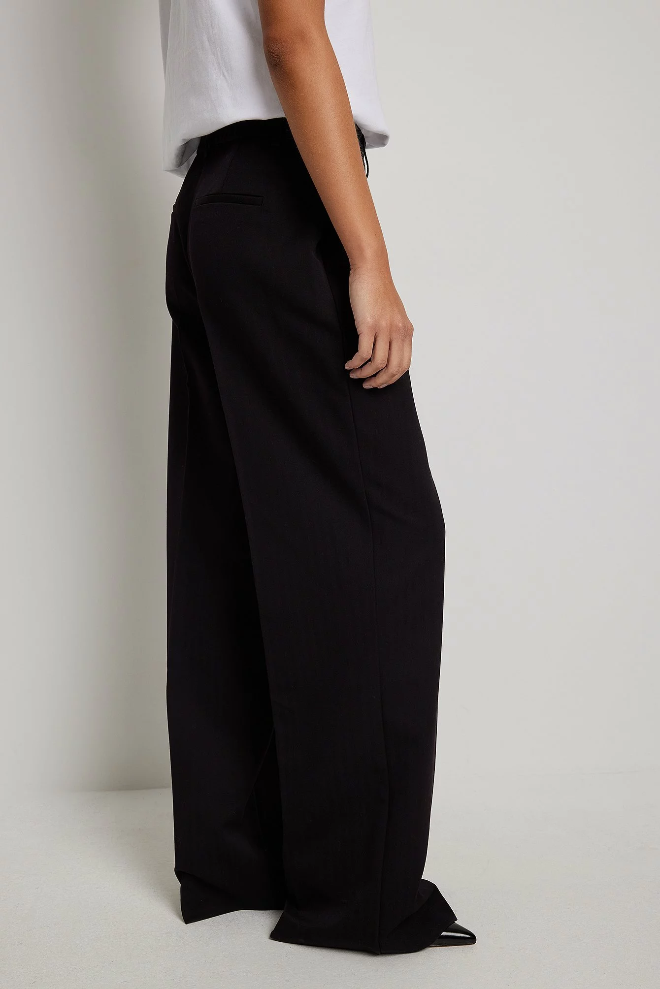 NA-KD Trend Heavy Low Waist Suit Pants - Image 10