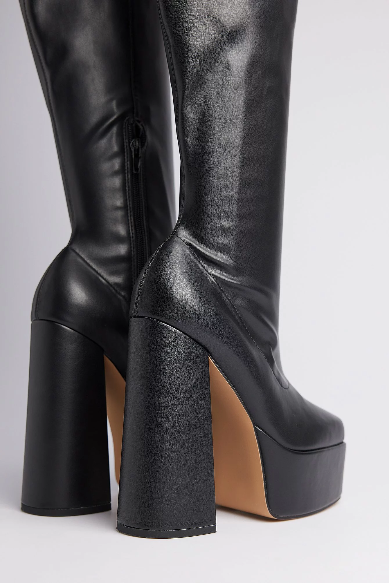 NA-KD Shoes High Plateau Knee High Boots - Image 3