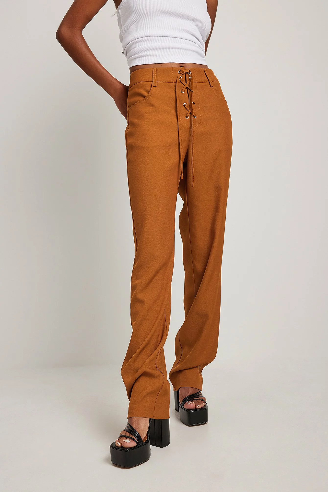 NA-KD Lace-Up Front Detail Suit Pants - Image 4