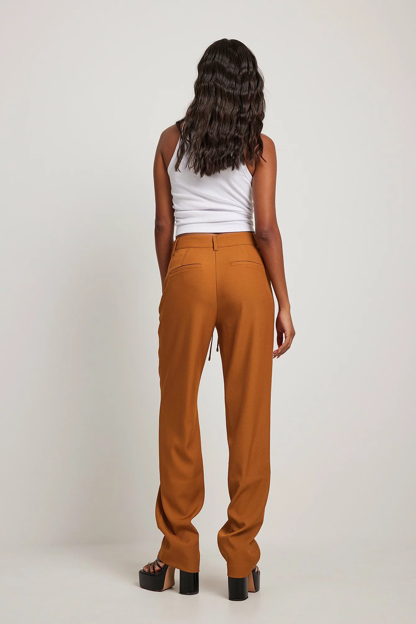 NA-KD Lace-Up Front Detail Suit Pants - Image 3