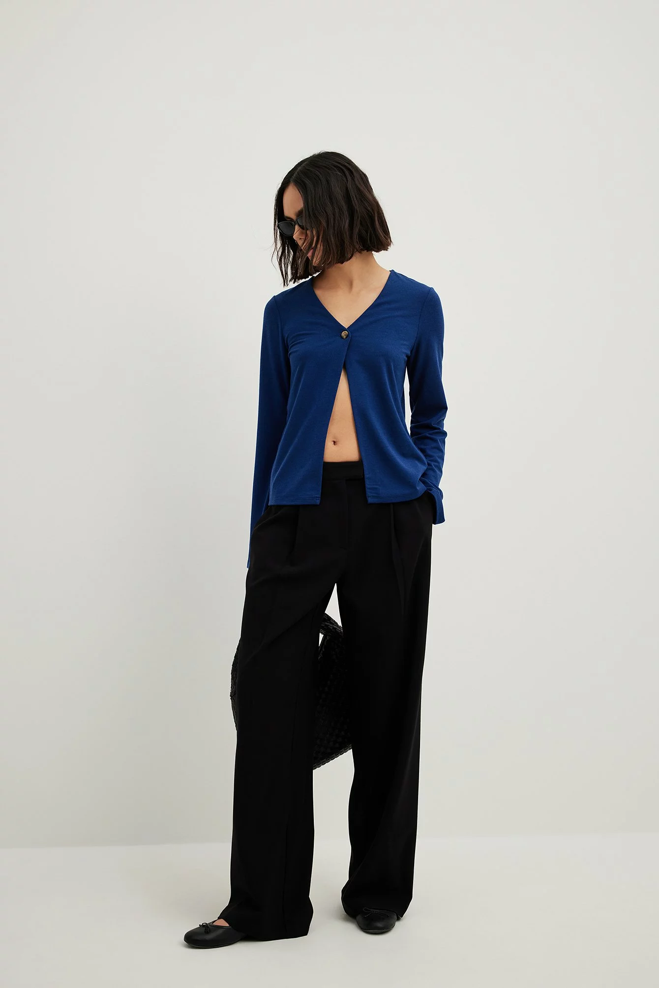 NA-KD Trend Long Sleeve Buttoned Top - Image 7