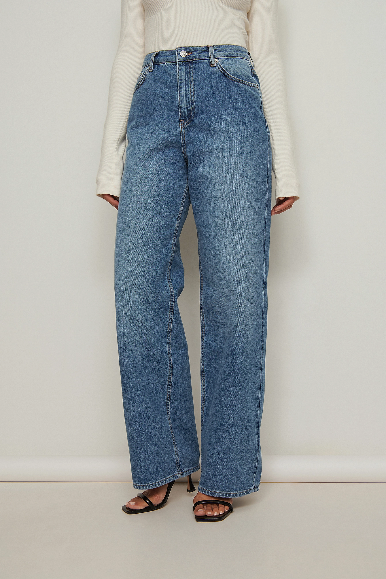 Amaka Hamelijnck X NA-KD Loose Fit Denim - Image 3