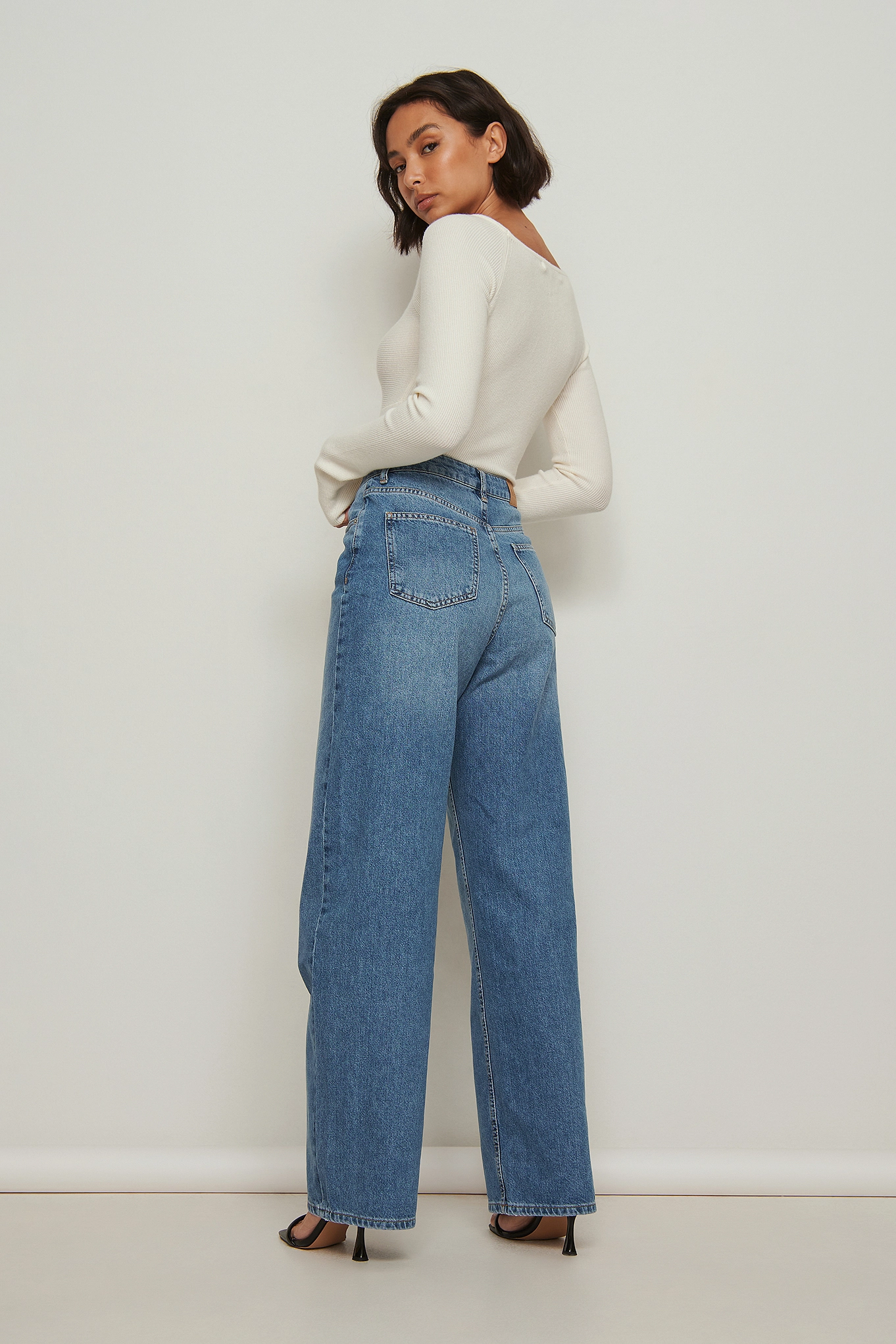 Amaka Hamelijnck X NA-KD Loose Fit Denim - Image 4