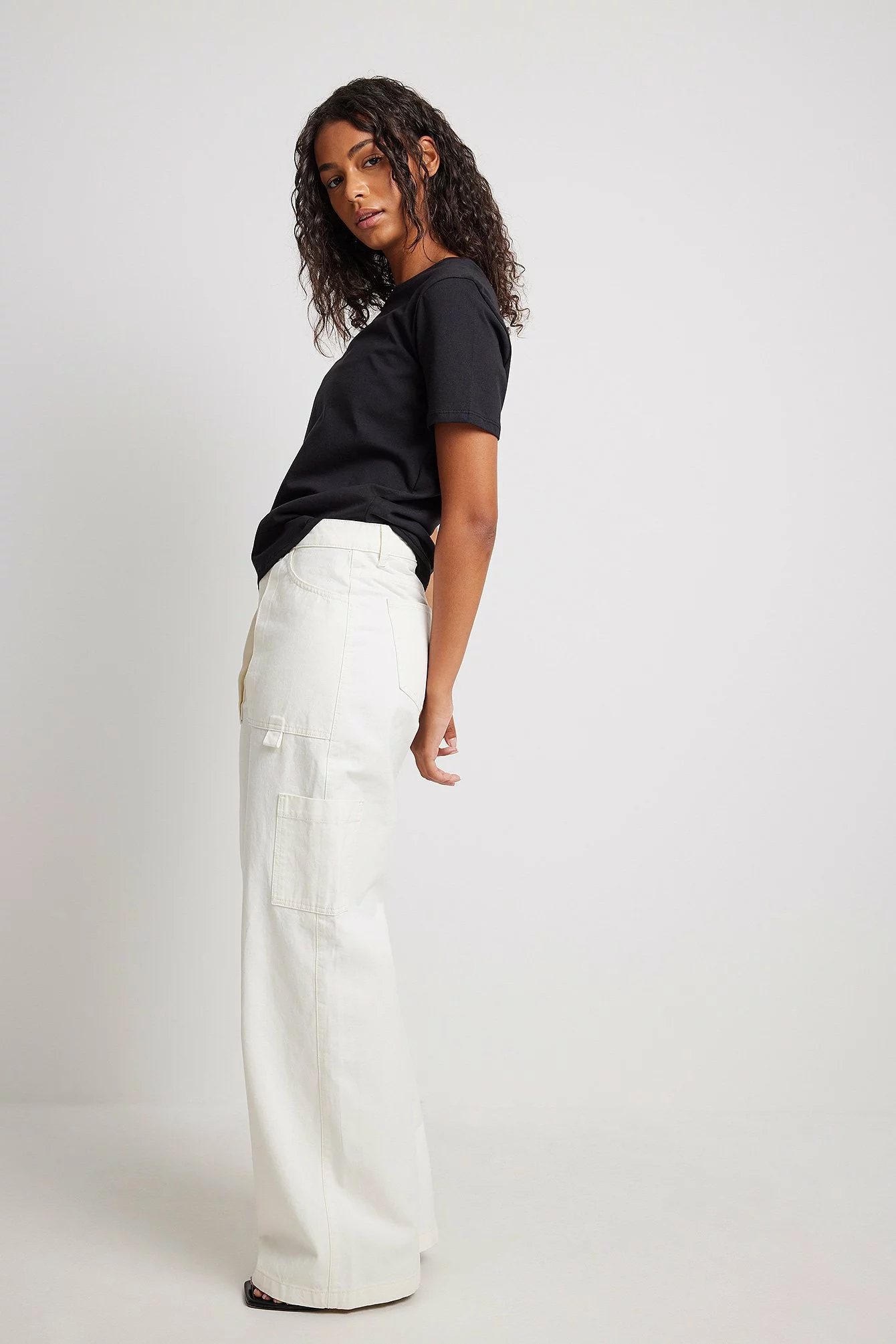 NA-KD Mid Waist Cargo Pocket Pants - Image 6
