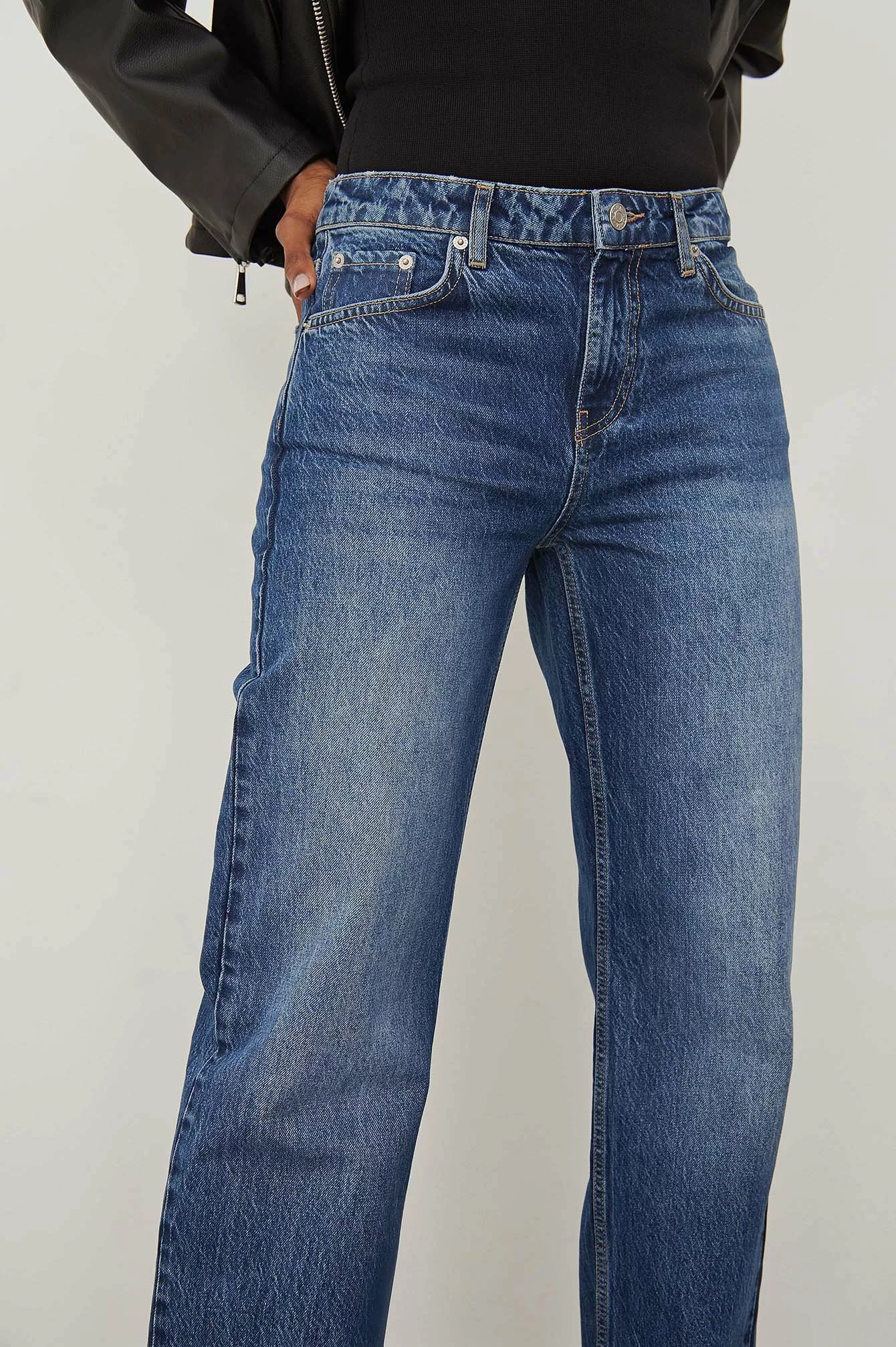 NA-KD Trend Low Waist Slim Leg Denim - Image 5