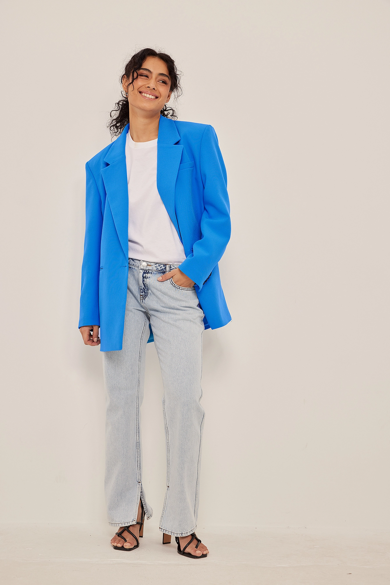 NA-KD Trend Low Waist Straight Side Slit Denim - Image 2