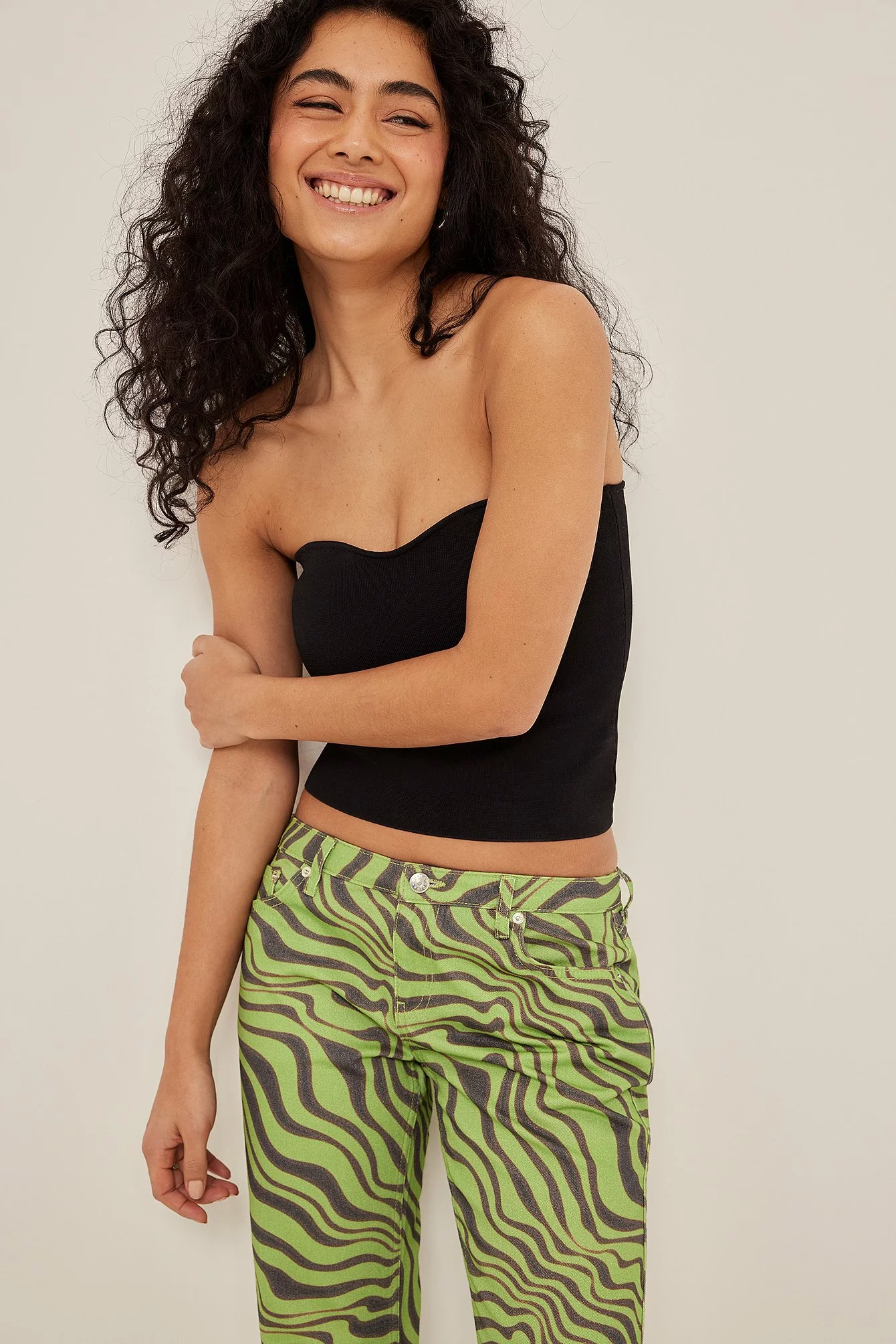 NA-KD Trend Low Waist Straight Side Slit Denim - Image 8