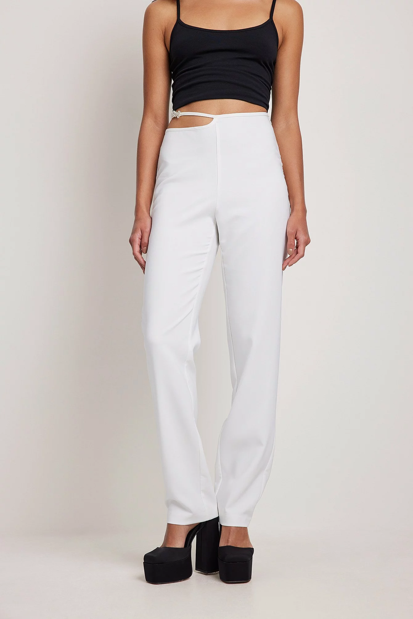 NA-KD Party Low Waist Strap Detailed Pants - Image 7
