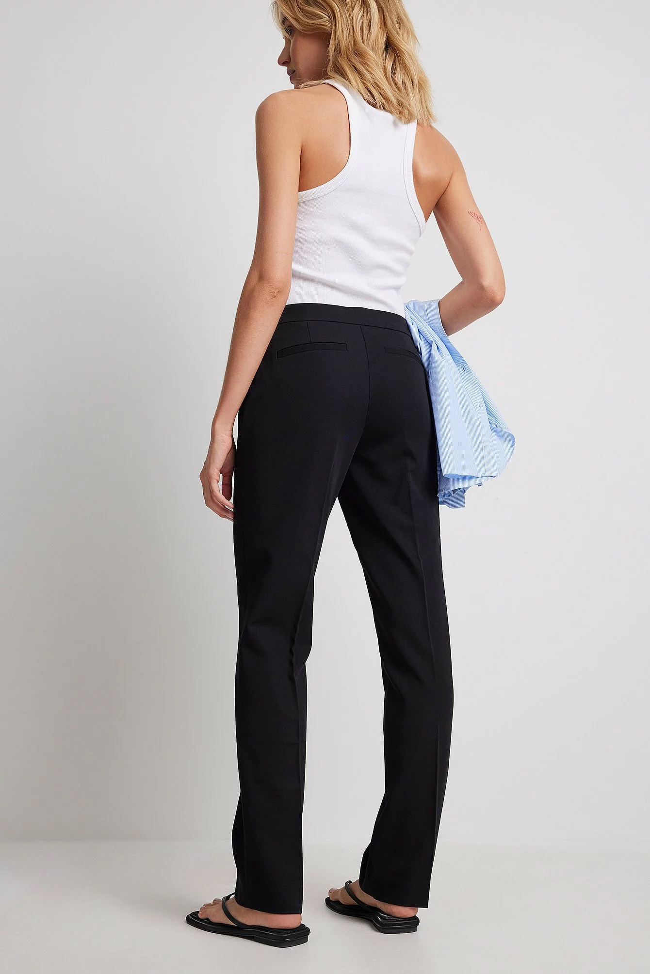 NA-KD Trend Low Waist Suit Pants - Image 2