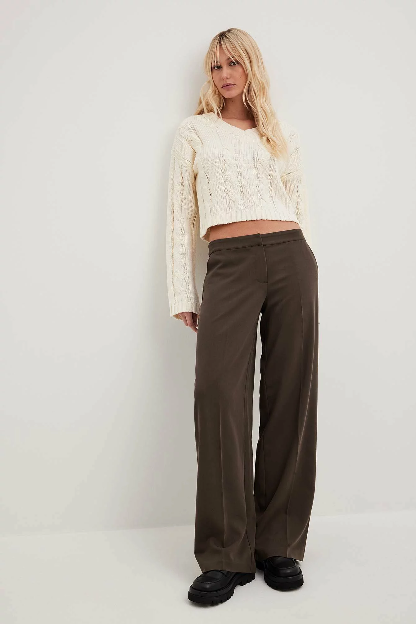 Sofia Coelho X NA-KD Low Waist Suit Trousers - Image 2