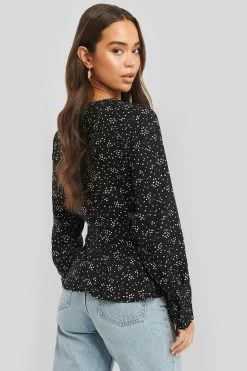 NA-KD Marked Waist Long Sleeve Blouse