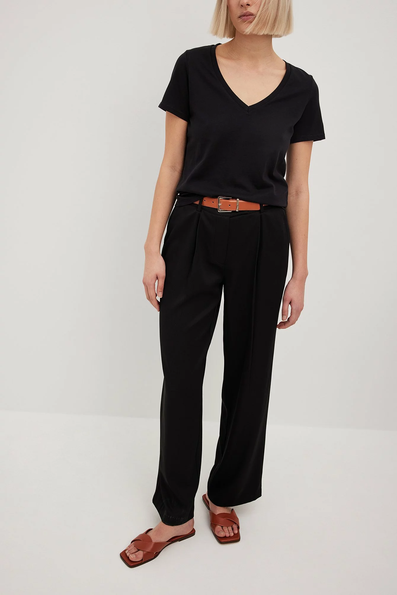 NA-KD Party Mid Waist Straight Leg Suit Pants - Image 3
