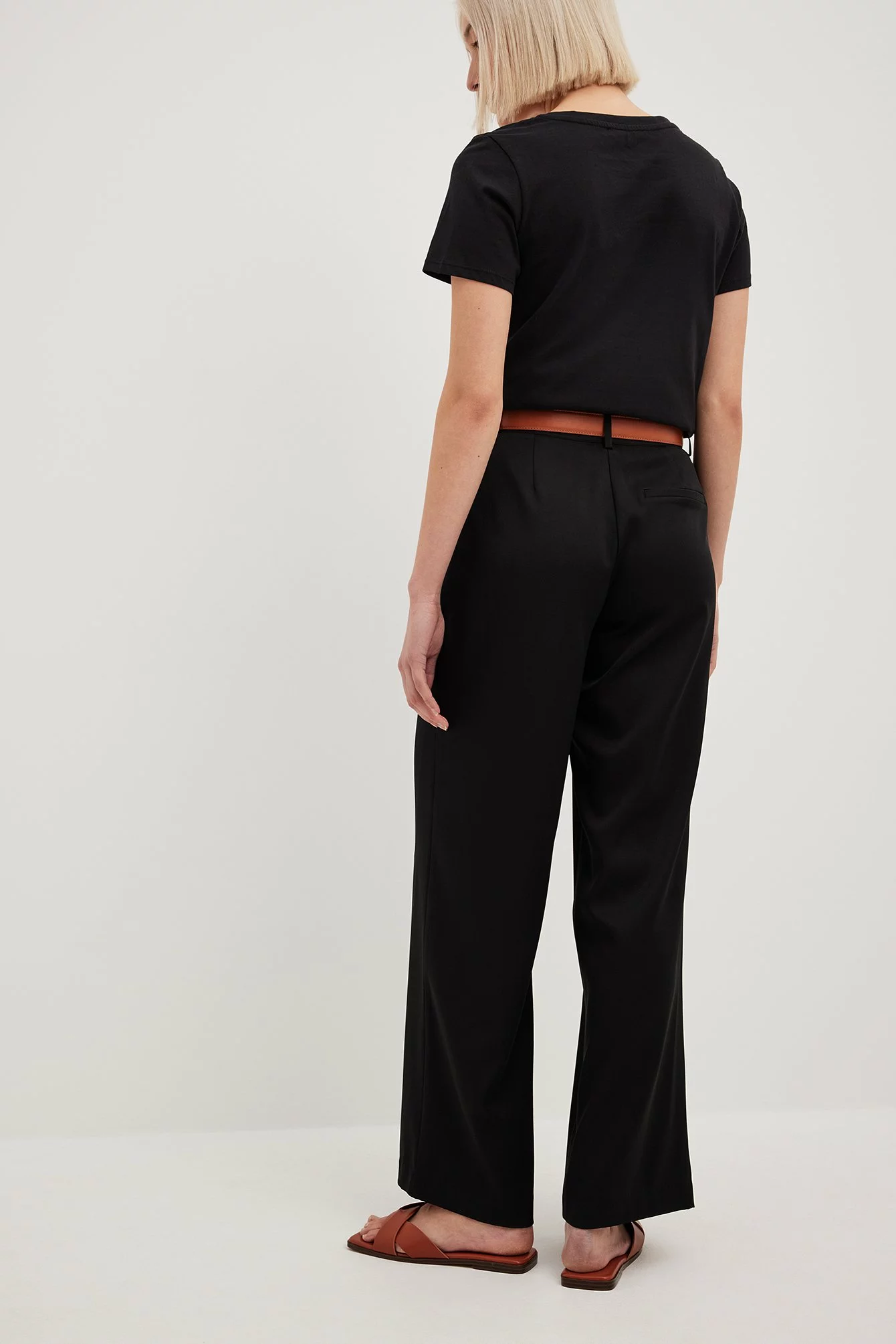 NA-KD Party Mid Waist Straight Leg Suit Pants - Image 2