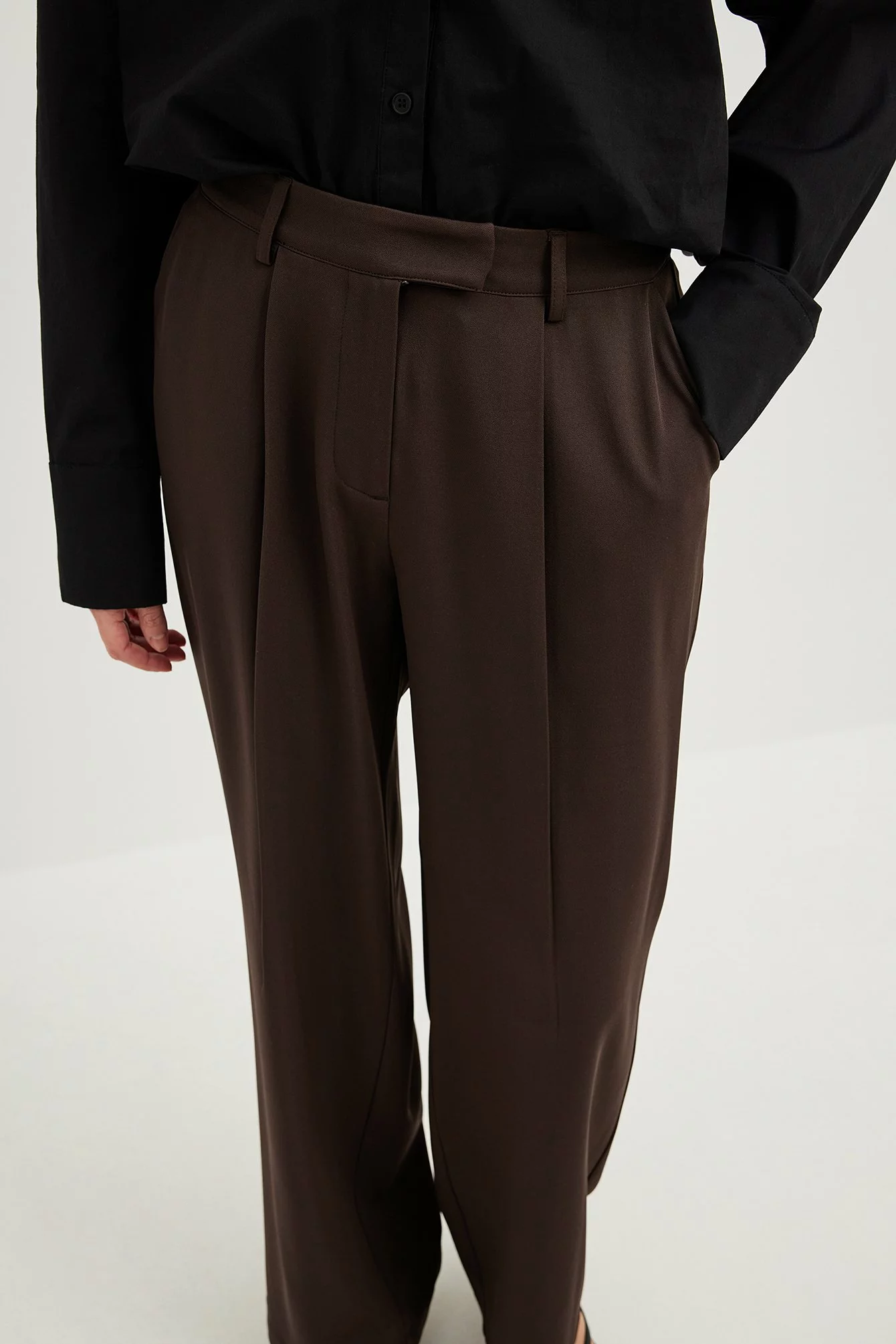 NA-KD Party Mid Waist Straight Leg Suit Pants - Image 9