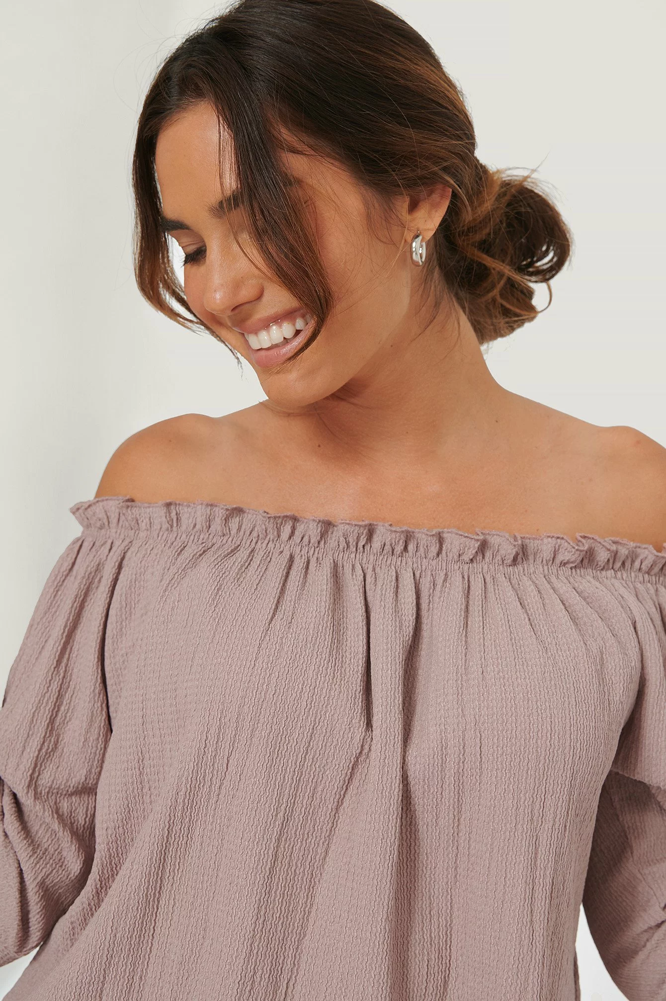 NA-KD Off Shoulder Crepe Top - Image 4