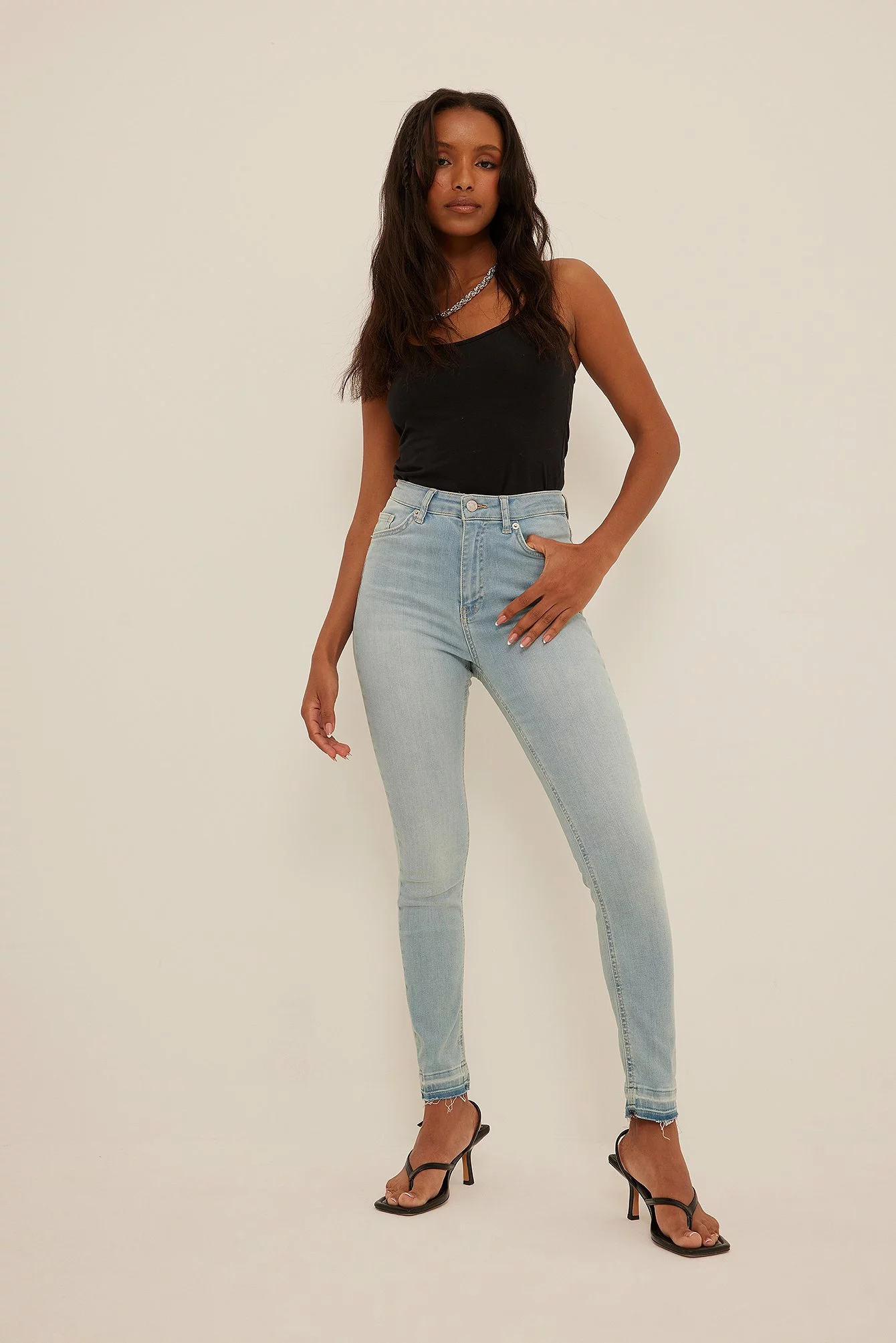NA-KD Skinny High Waist Open Hem Jeans - Image 10