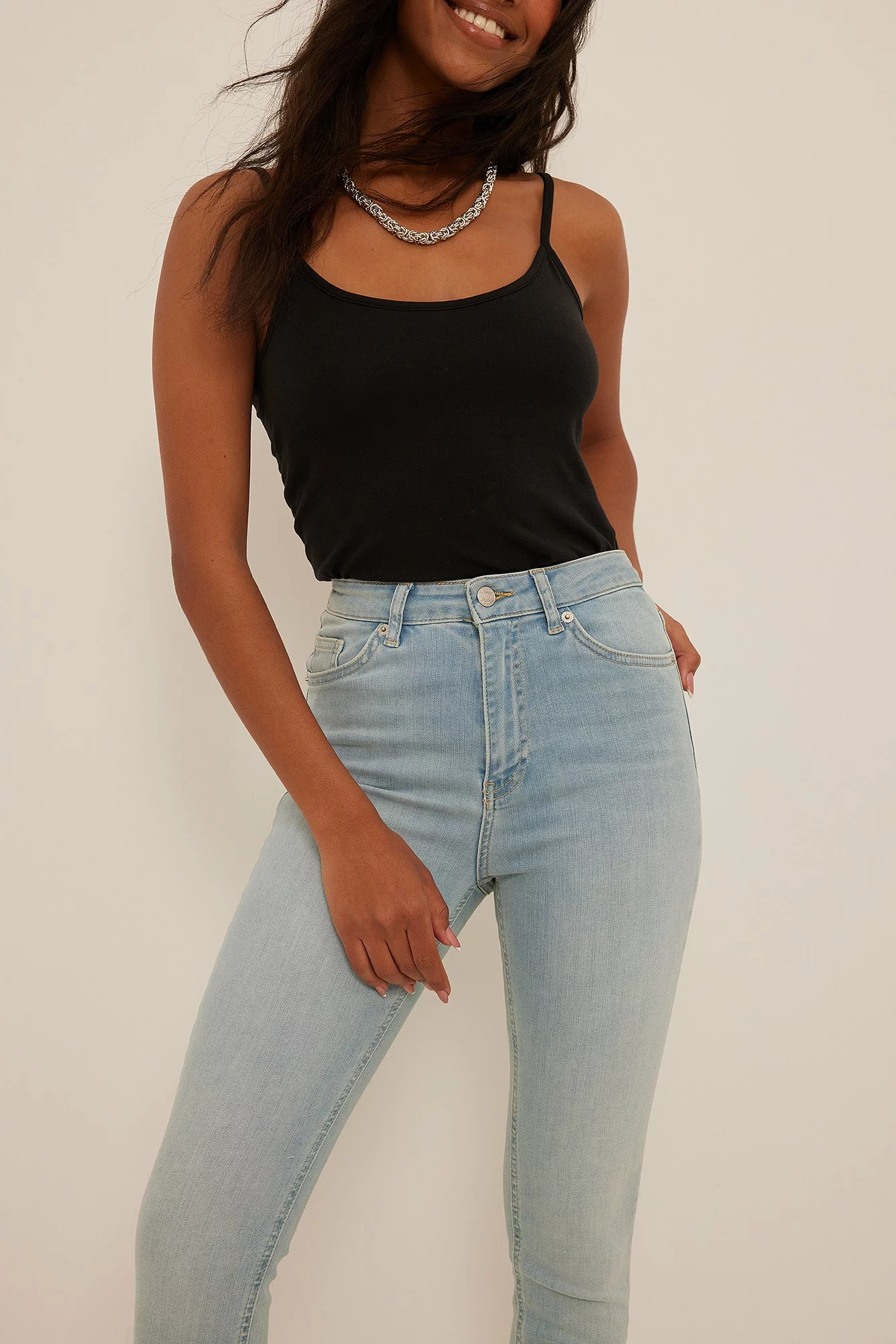 NA-KD Skinny High Waist Open Hem Jeans - Image 12