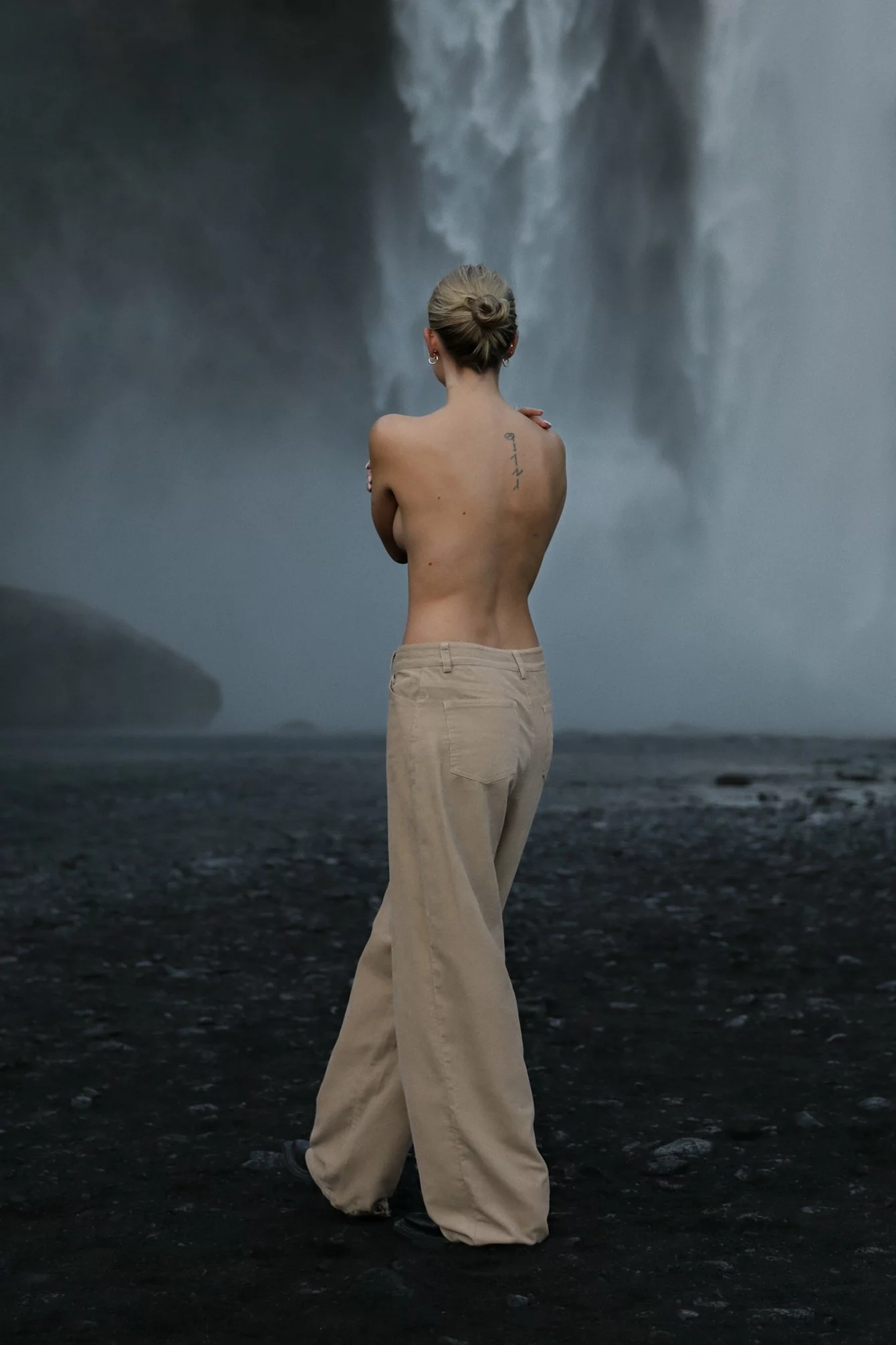 Annijor X NA-KD Oversized Corduroy Trousers - Image 6