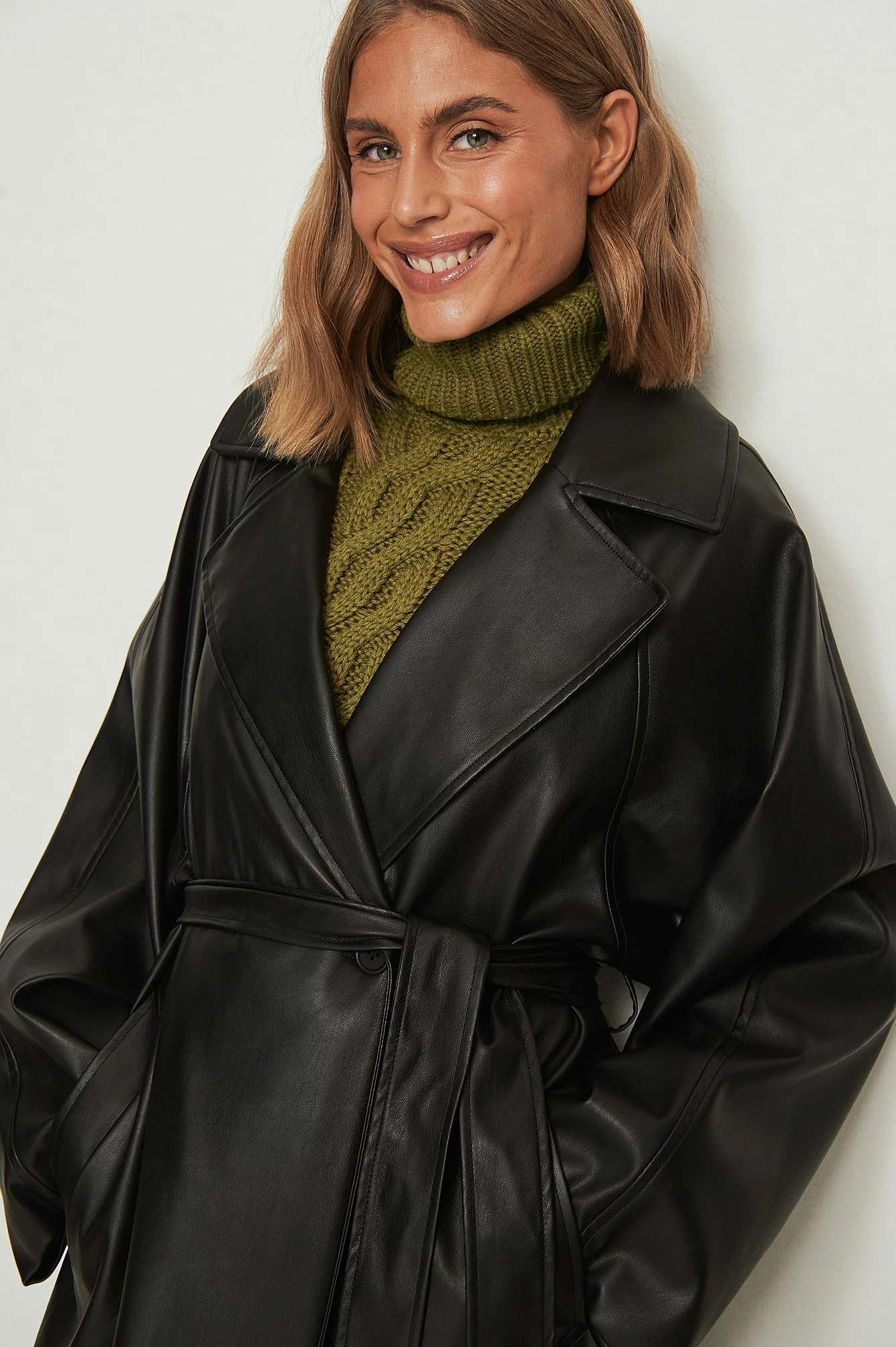 NA-KD Trend Oversized PU Trench Coat - Image 4