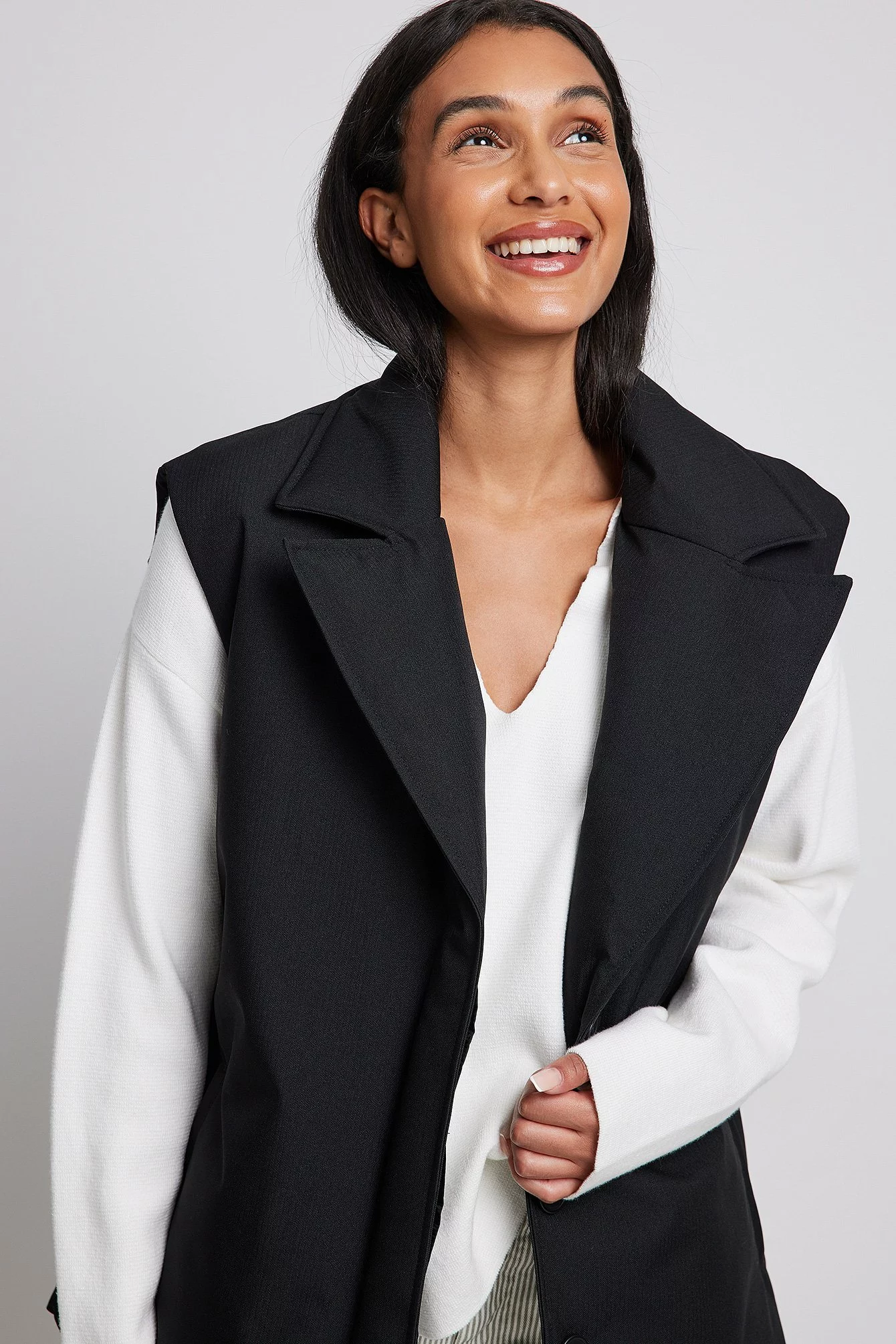 NA-KD Padded Belted Blazer Vest - Image 4