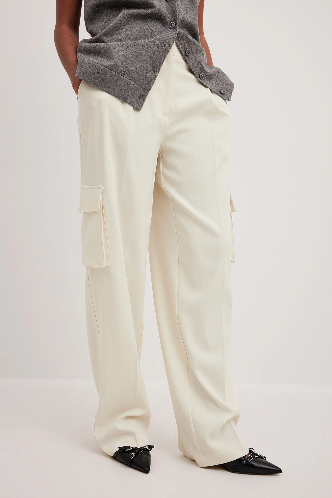NA-KD Trend Pleat Detail Cargo Suit Pants - Image 15