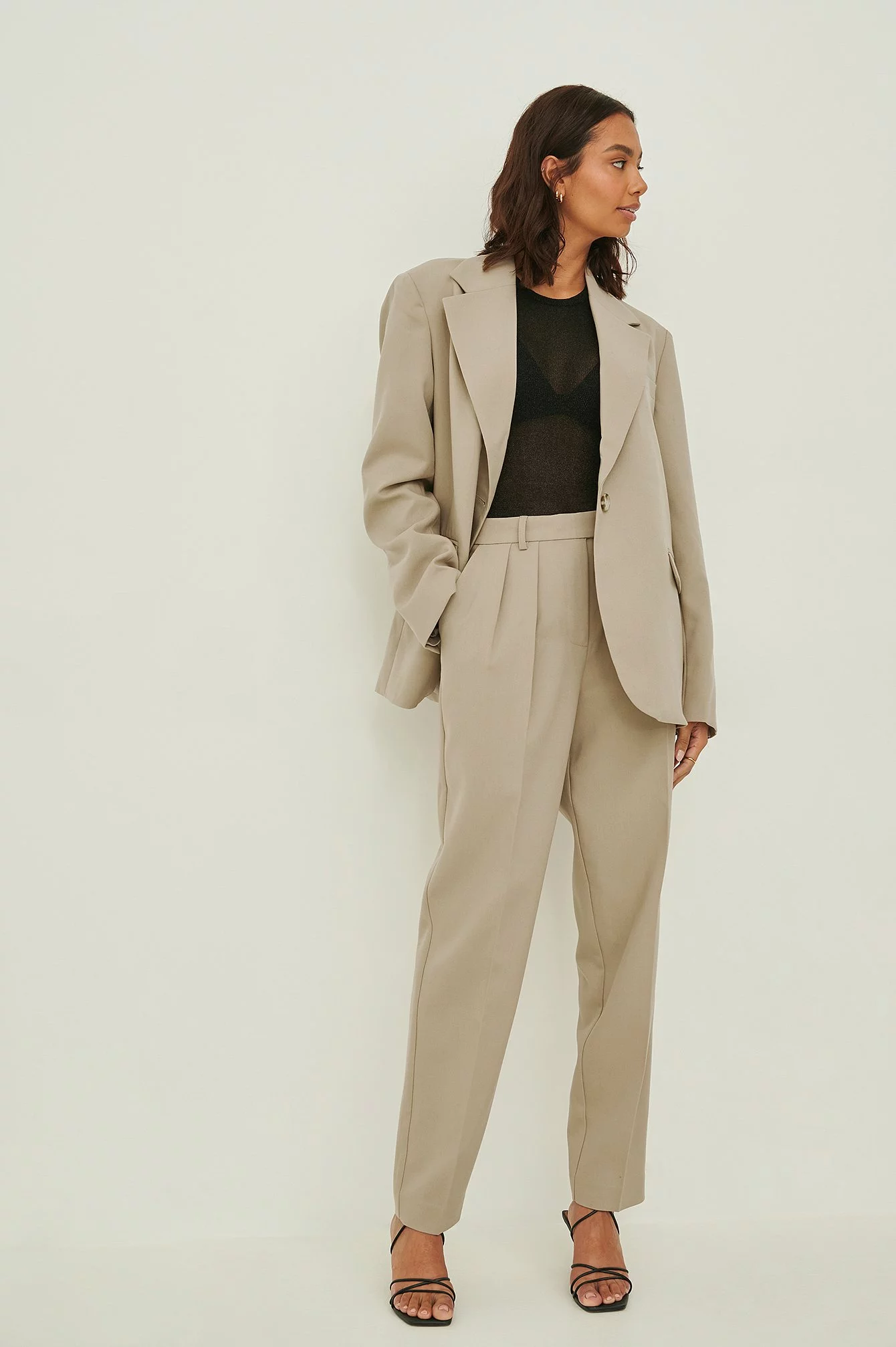 Handpicked X NA-KD Pleat Detail Suit Pants - Image 2