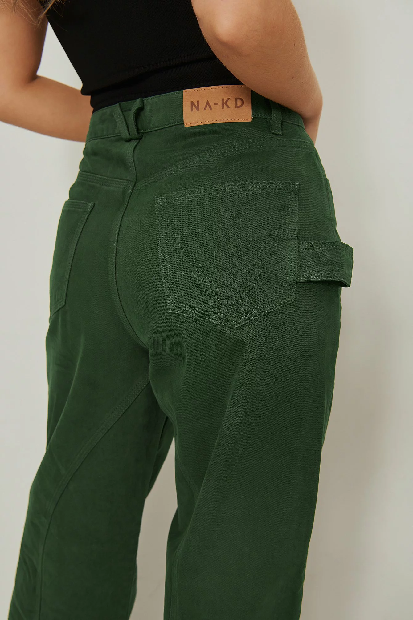 NA-KD Trend Pocket Detail Baggy Denim - Image 4