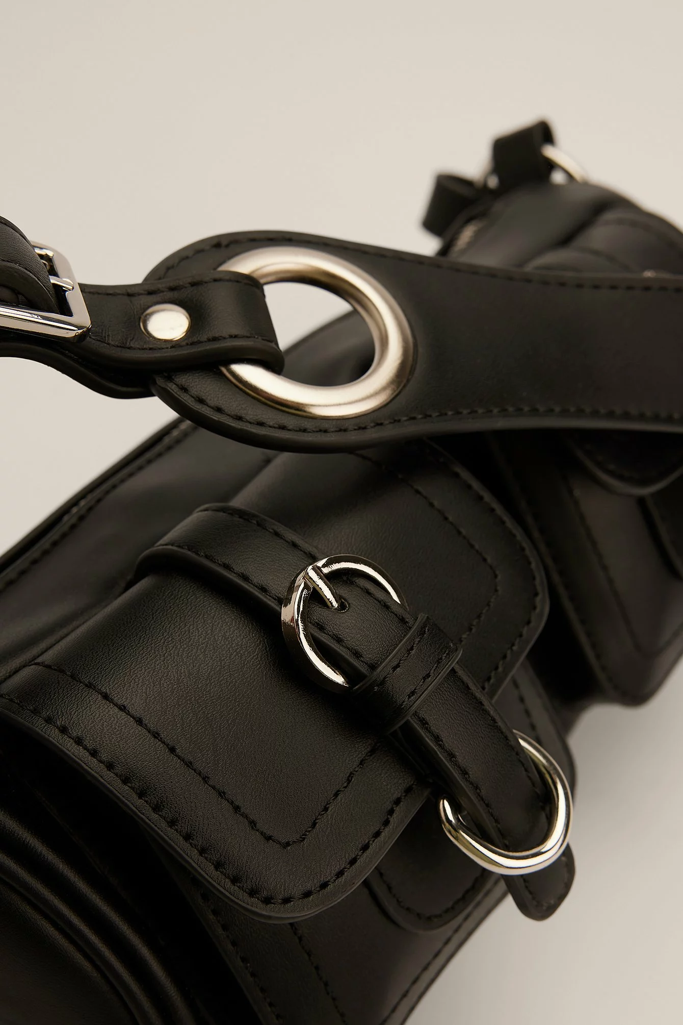 Picked By Hanna Schönberg Pocket Detail Rounded Bag - Image 3