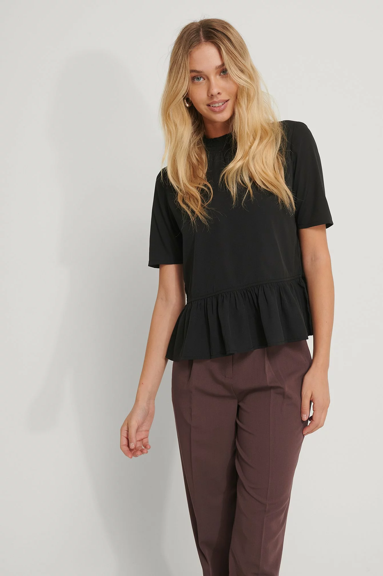 NA-KD Printed Flowy Blouse - Image 7