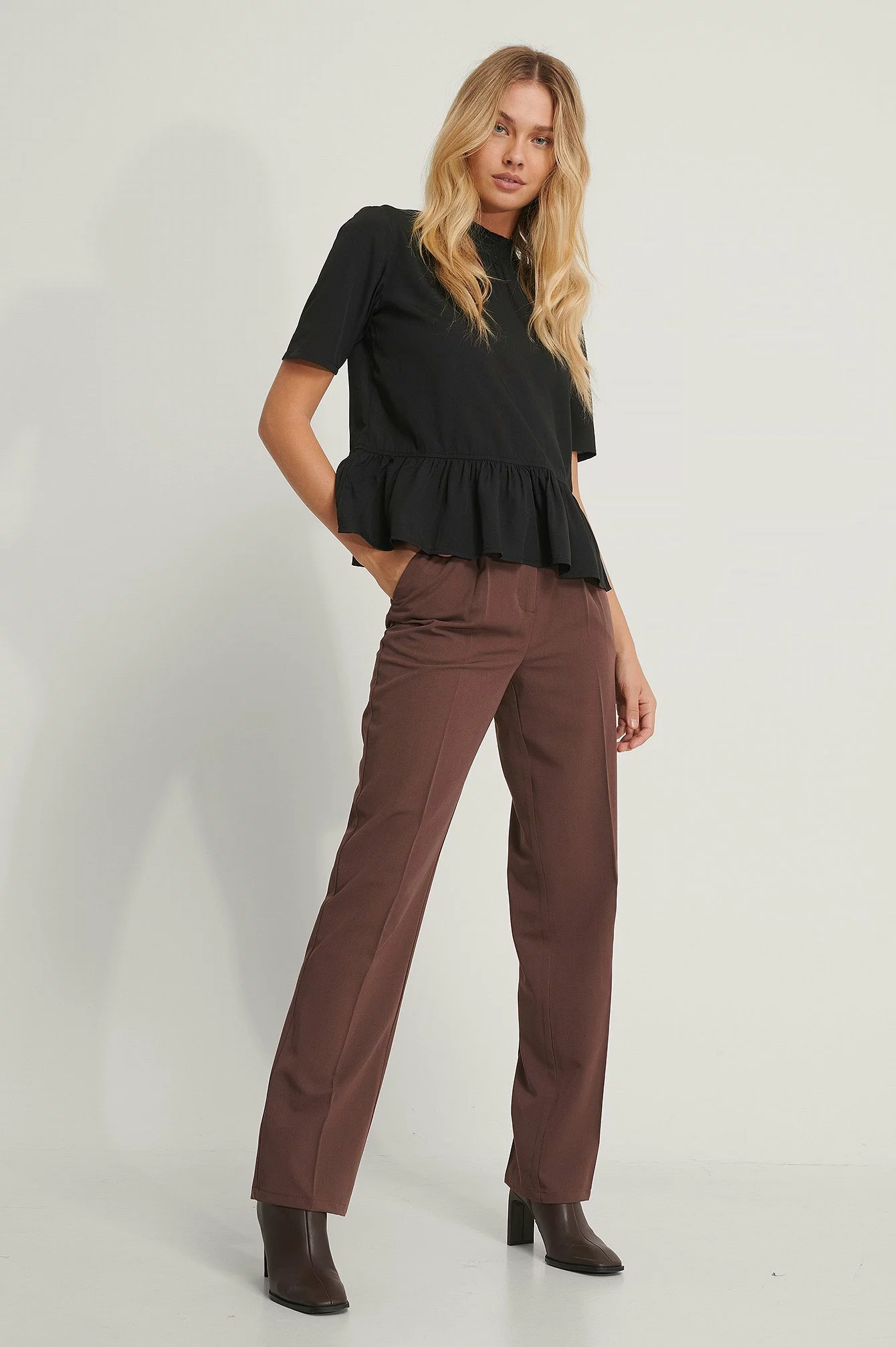 NA-KD Printed Flowy Blouse - Image 6