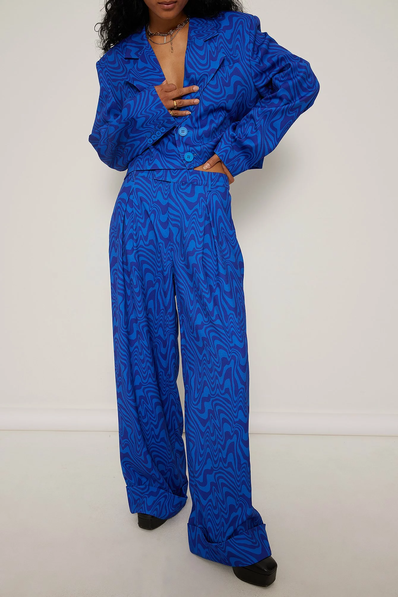 MRJULLS X NA-KD Printed Fold Up Trousers - Image 4