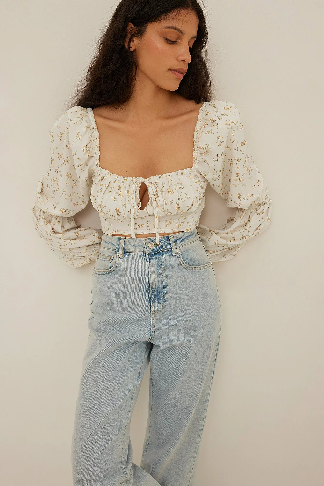 NA-KD Printed Tie Front Blouse - Image 5