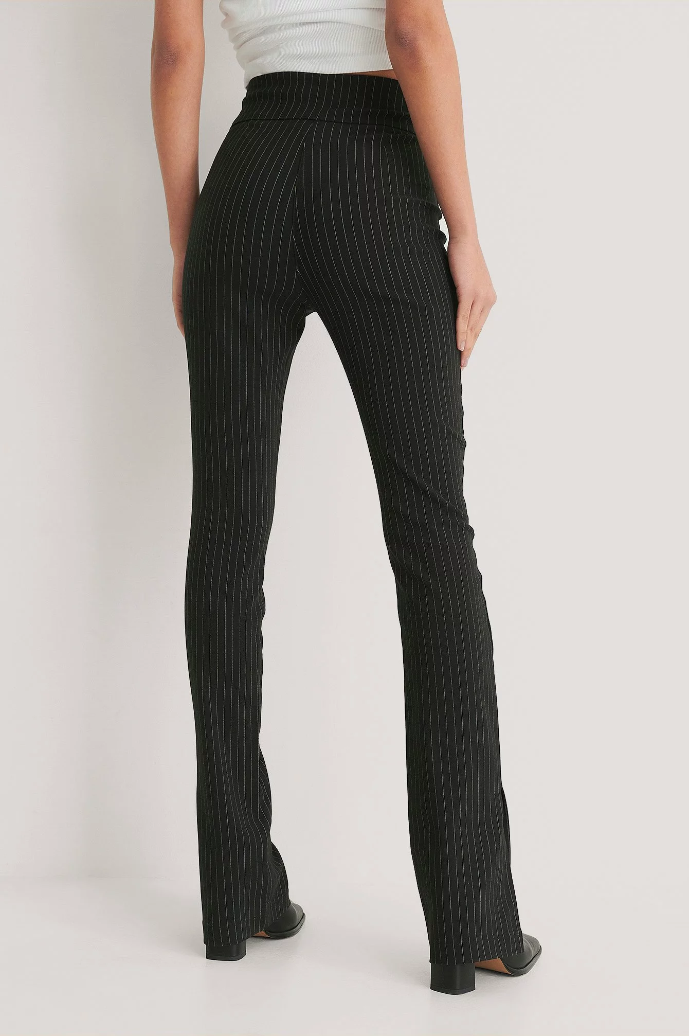 NA-KD Classic Pinstriped Stretch Slit Pants - Image 2